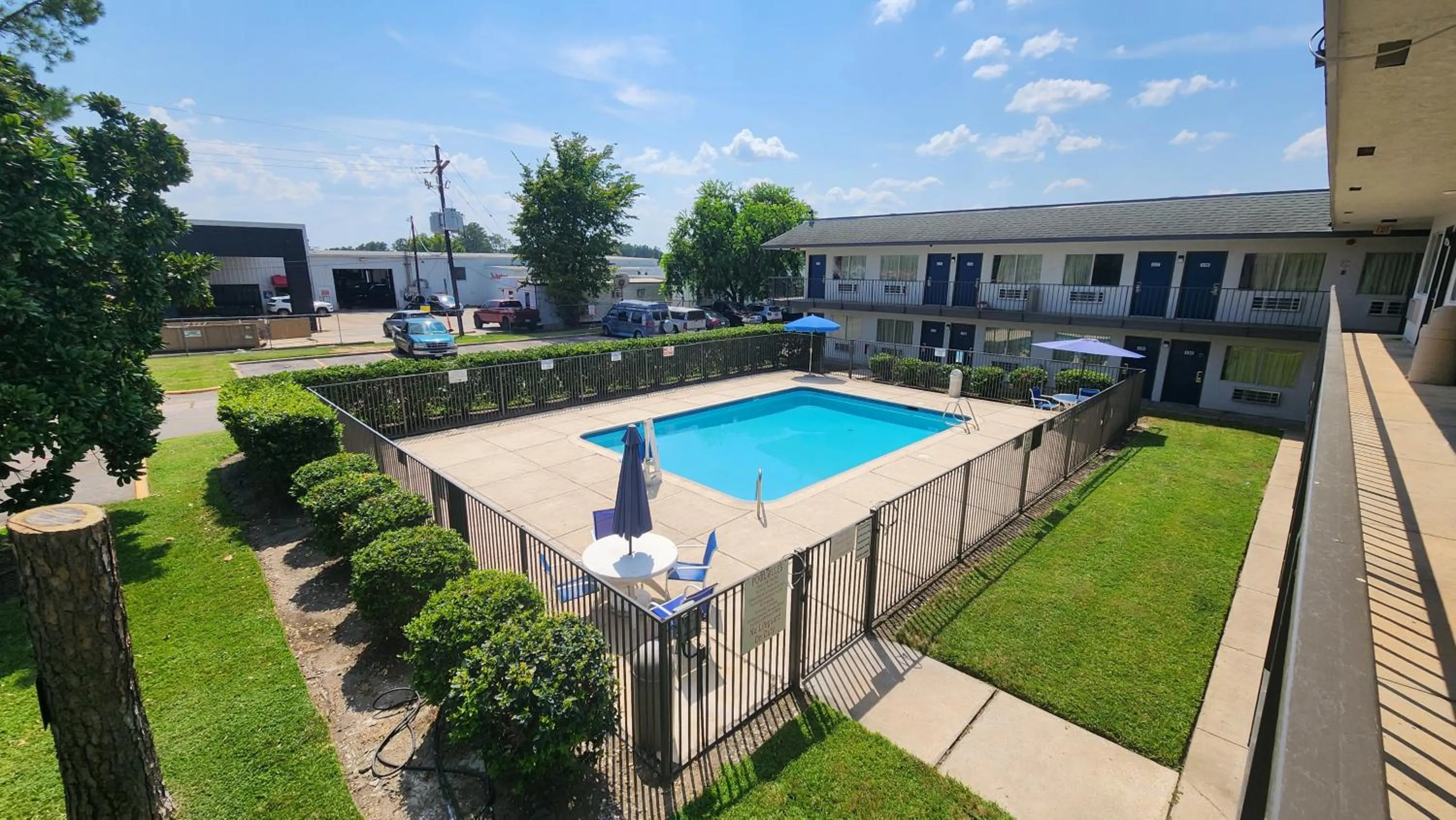 Property building in Motel 6-Conroe, TX