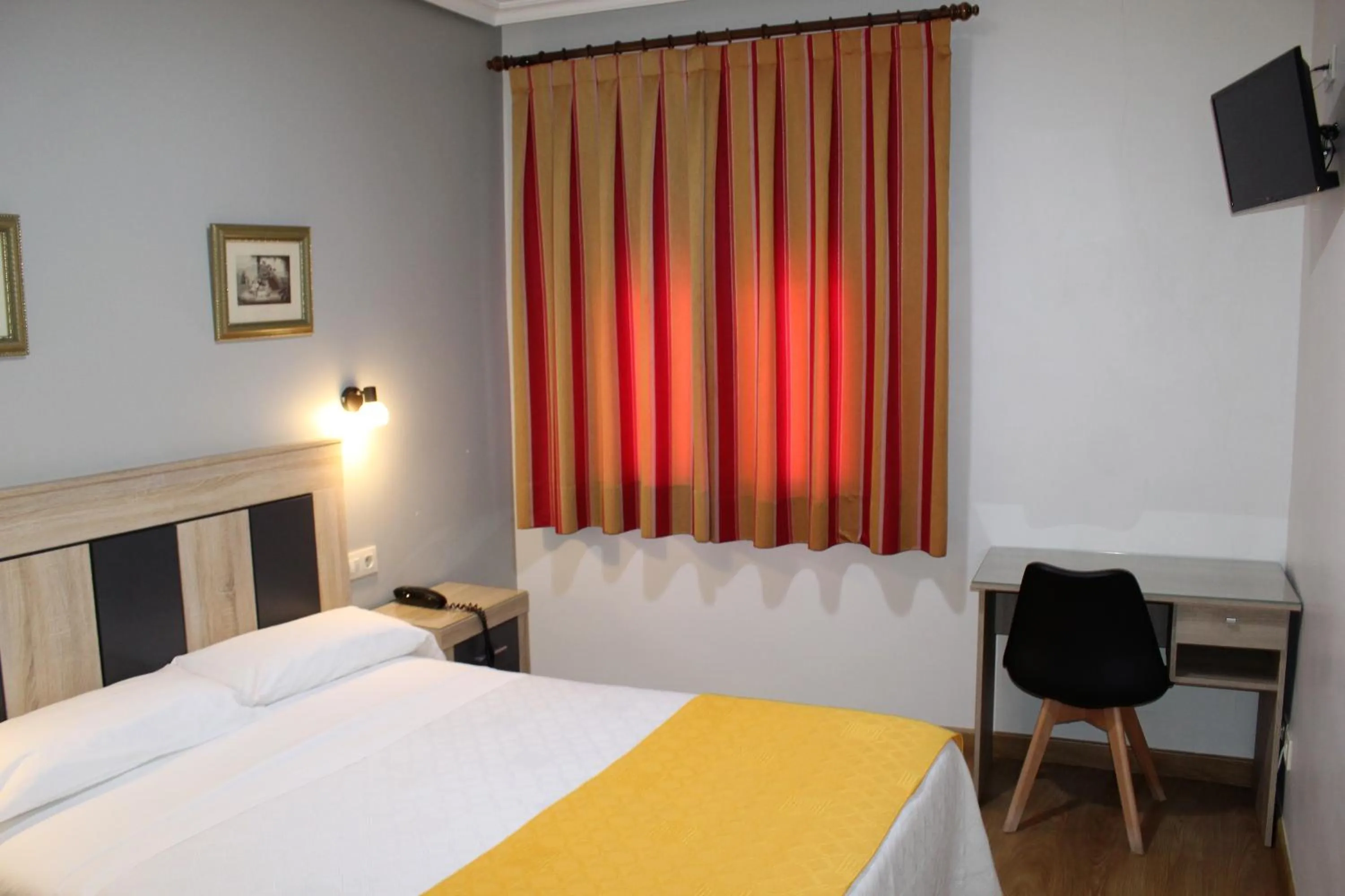 Bed in Hostal Madrid