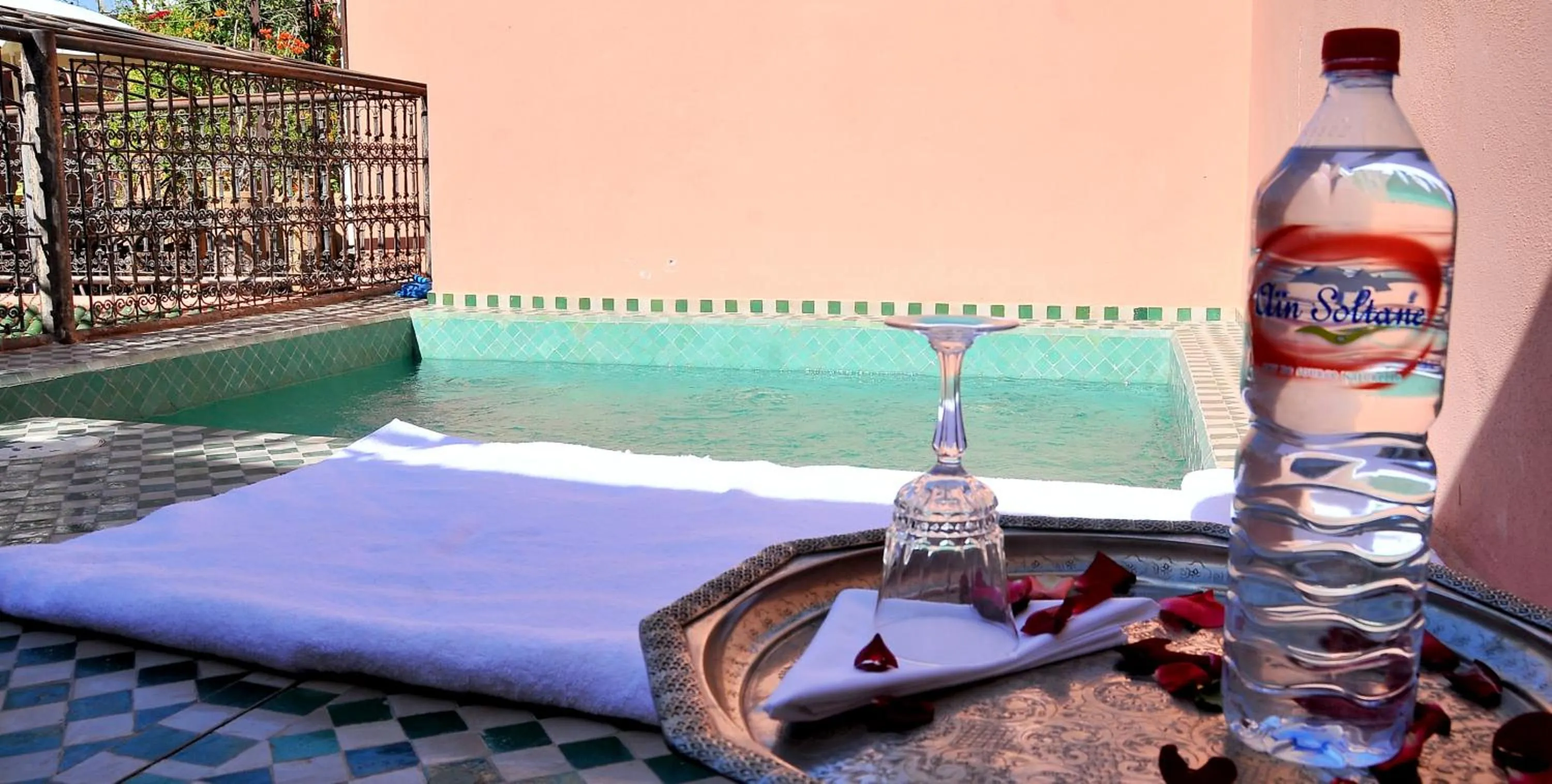 Swimming pool in Riad Lila