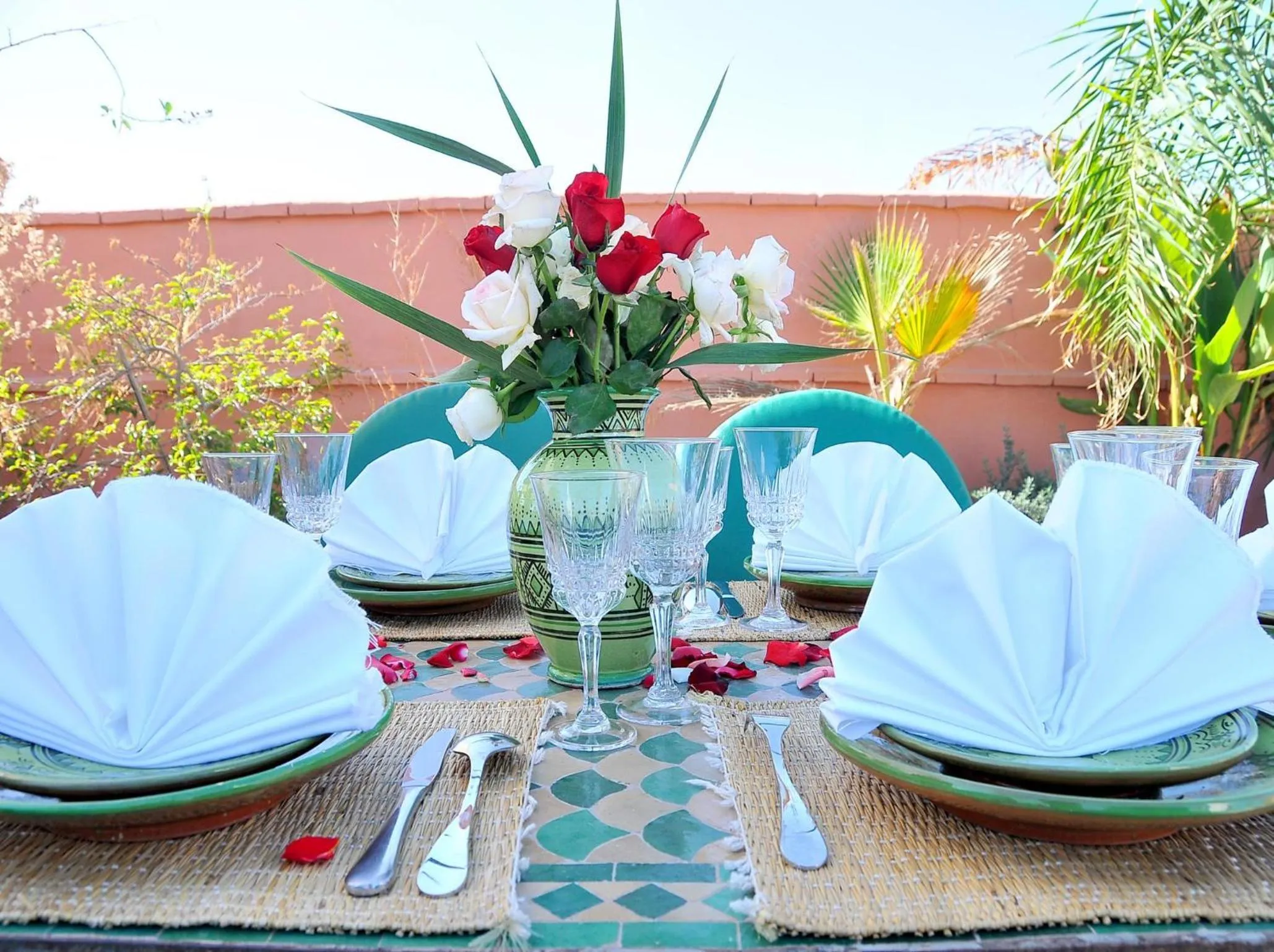 Restaurant/places to eat in Riad Lila