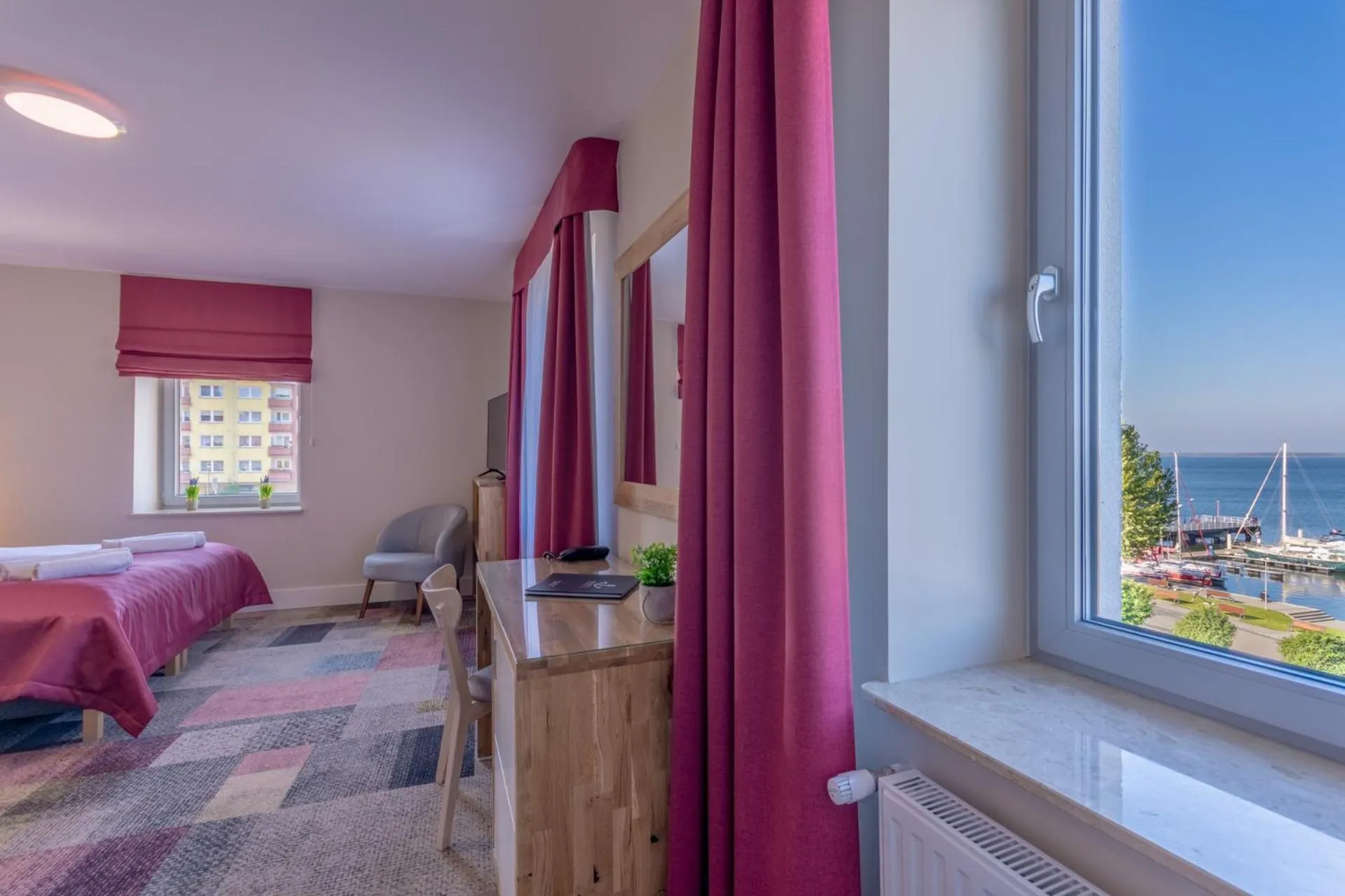 Bed in Marina Pallatium Premium Floor