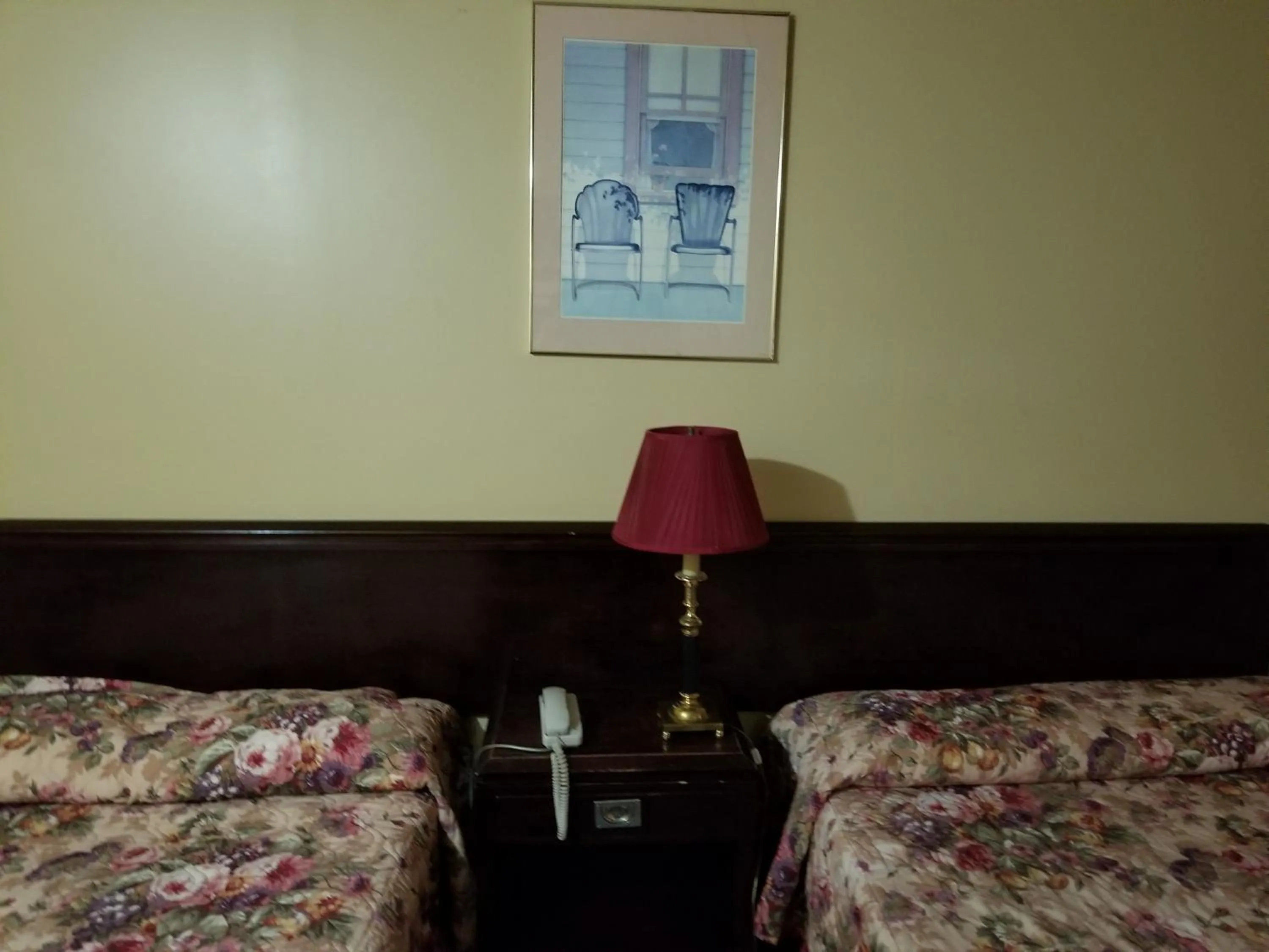 Bed in Motel Montreal