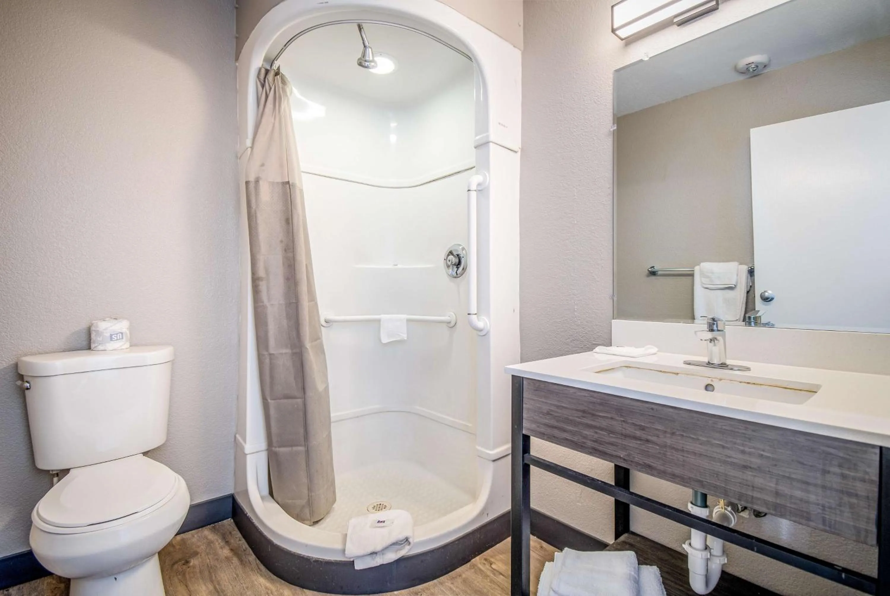 Bathroom in Motel 6-Elko, NV