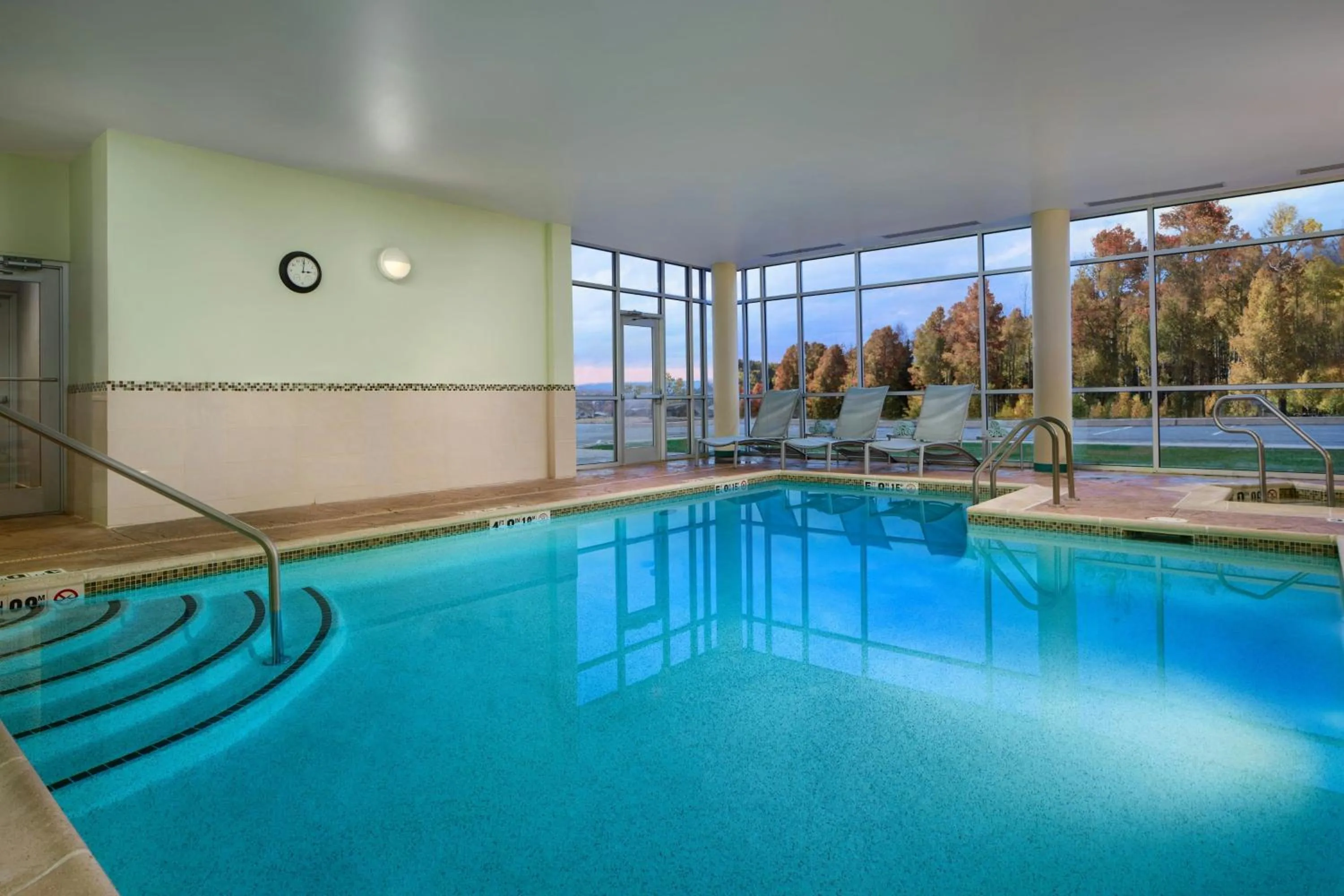 Swimming pool in SpringHill Suites by Marriott Scranton Montage Mountain