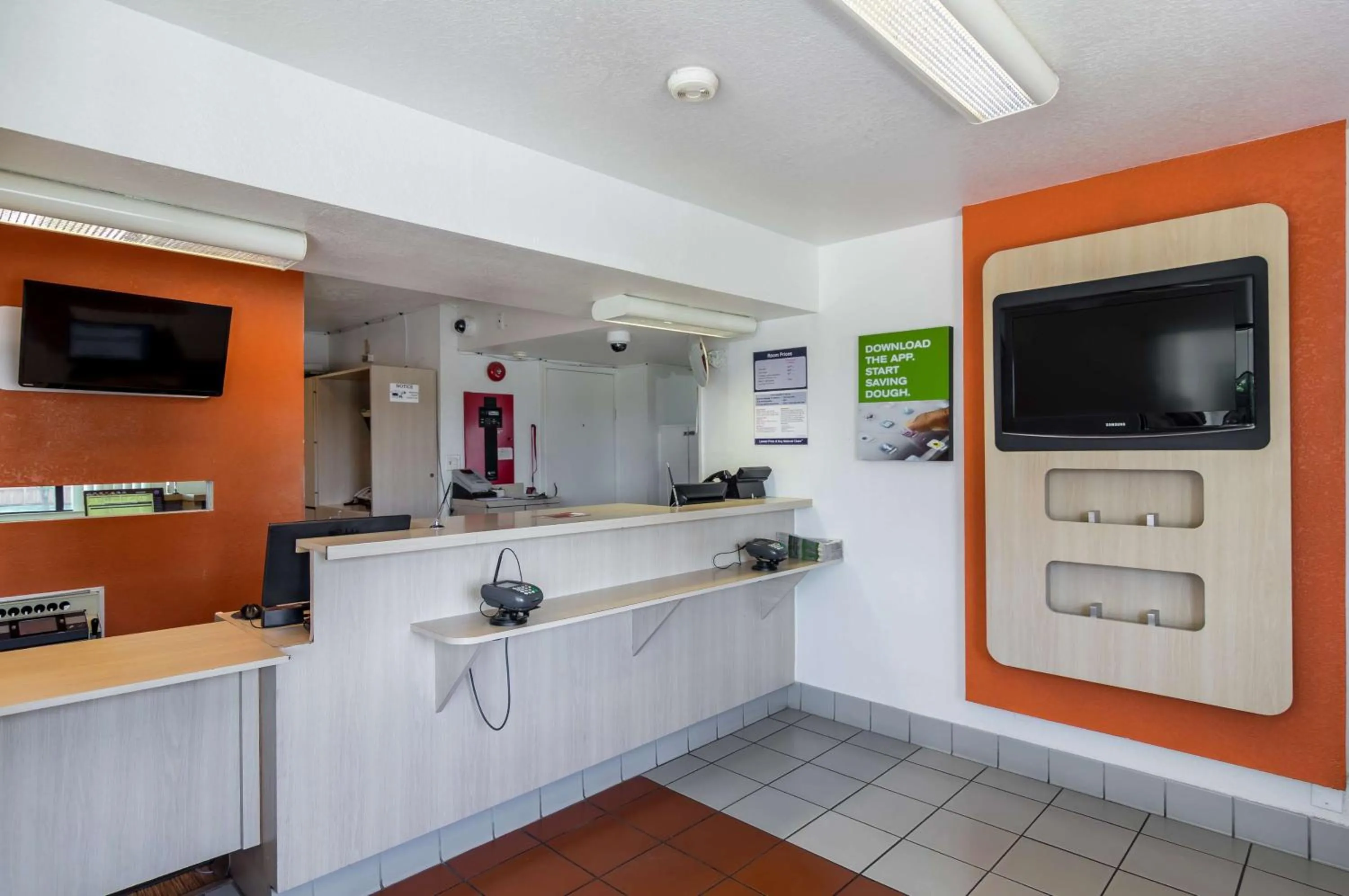 Lobby or reception in Motel 6-Bellmead, TX - Waco