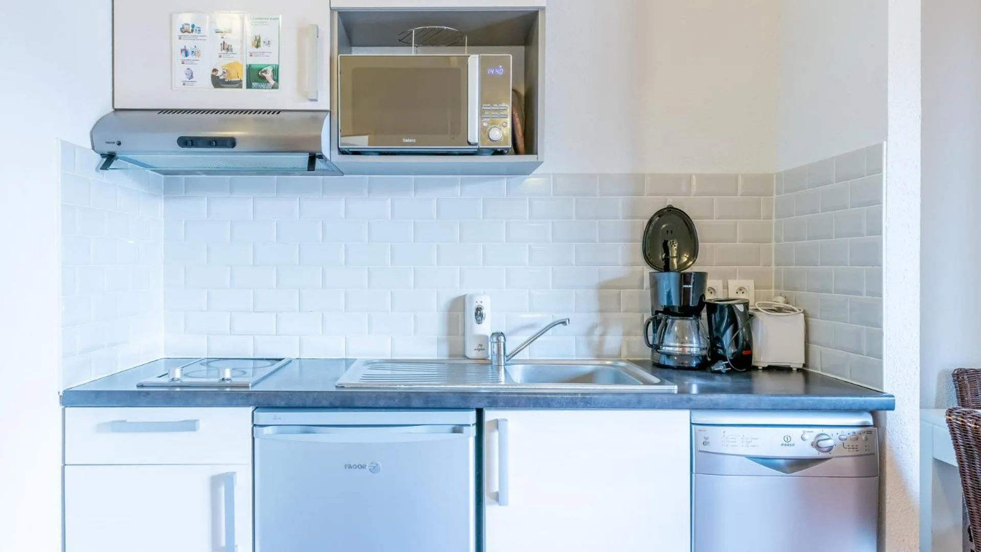 Kitchen or kitchenette in Vacancéole - Les Rives du Lac