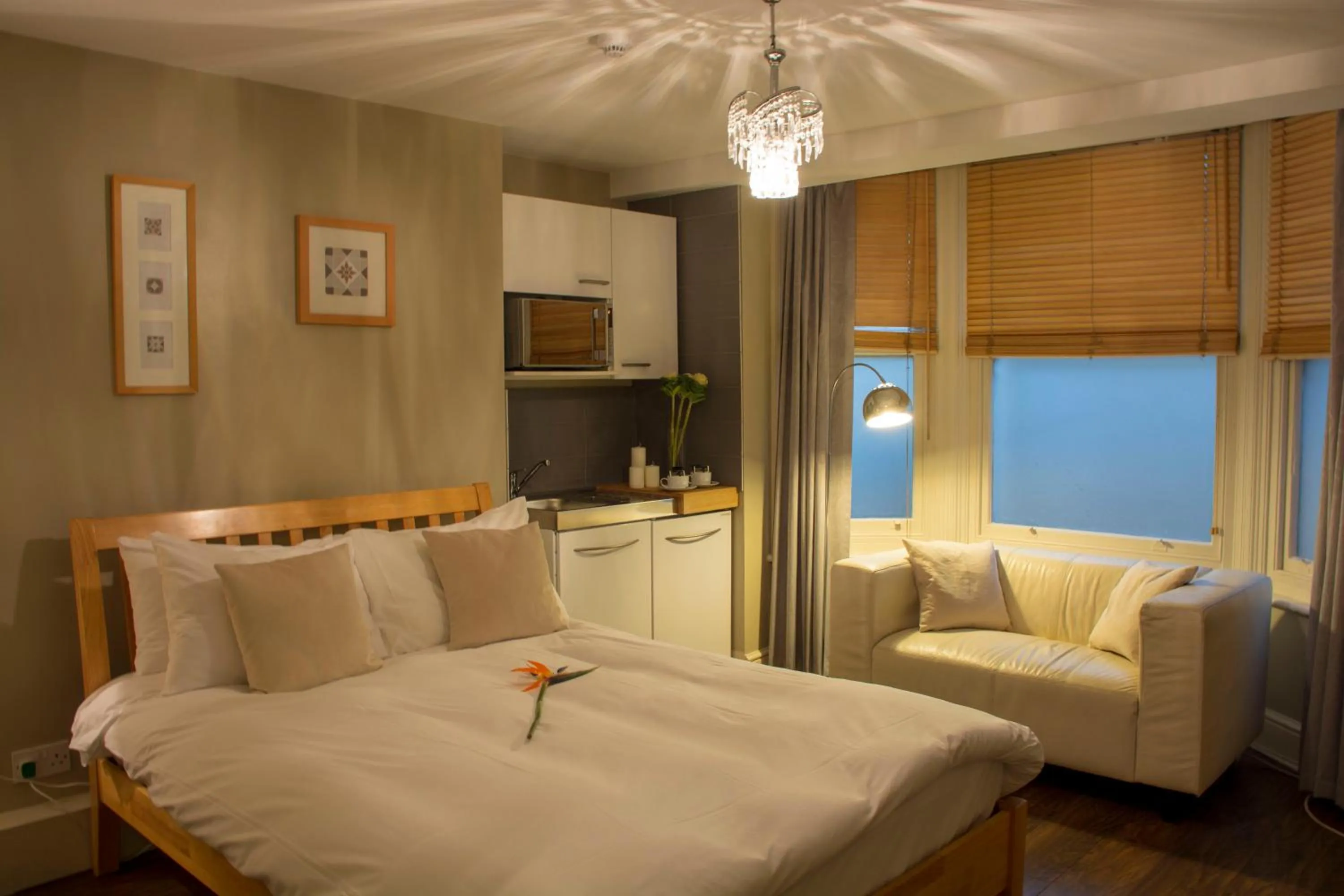 Bed in Amherst Brighton