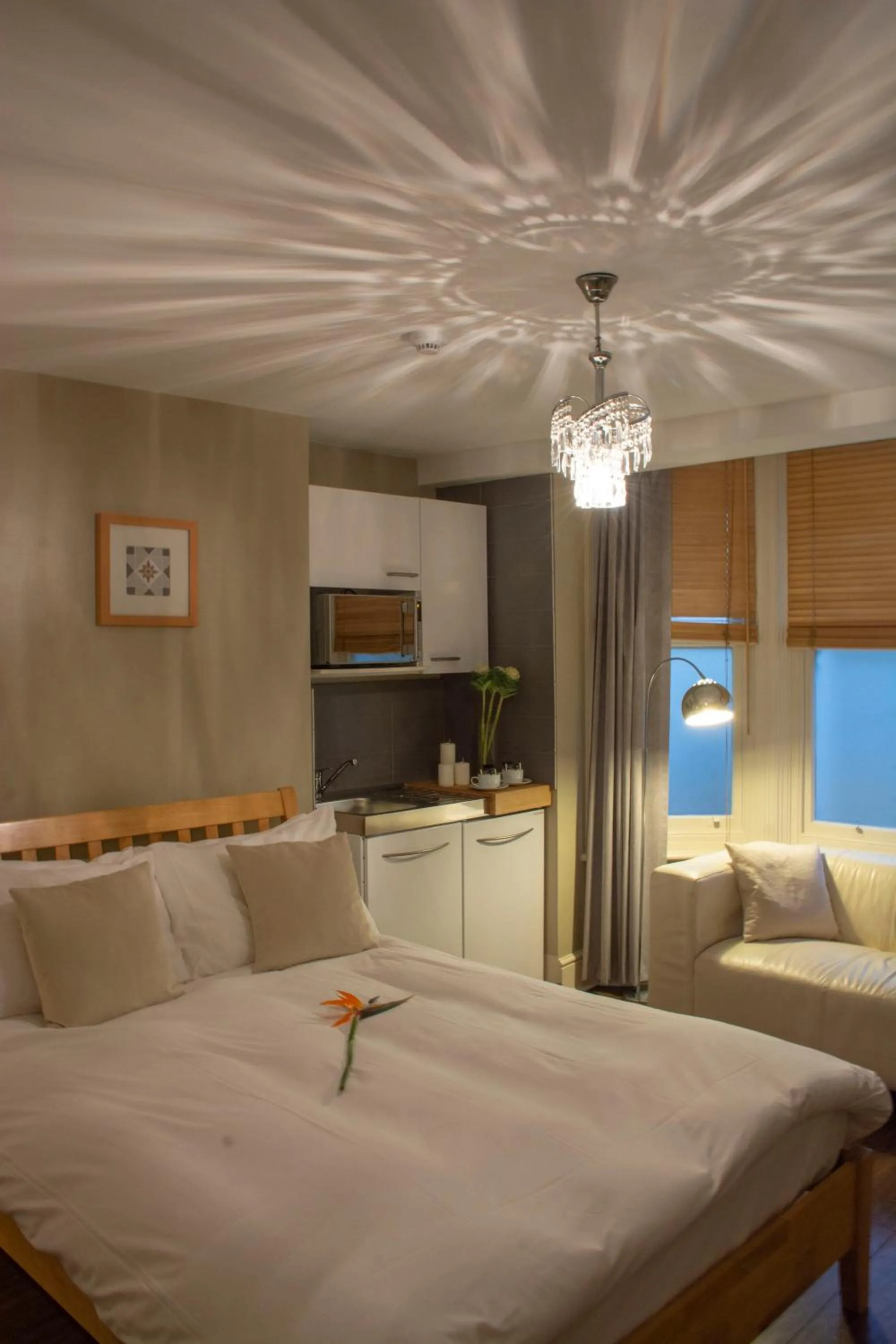 Bedroom, Bed in Amherst Brighton