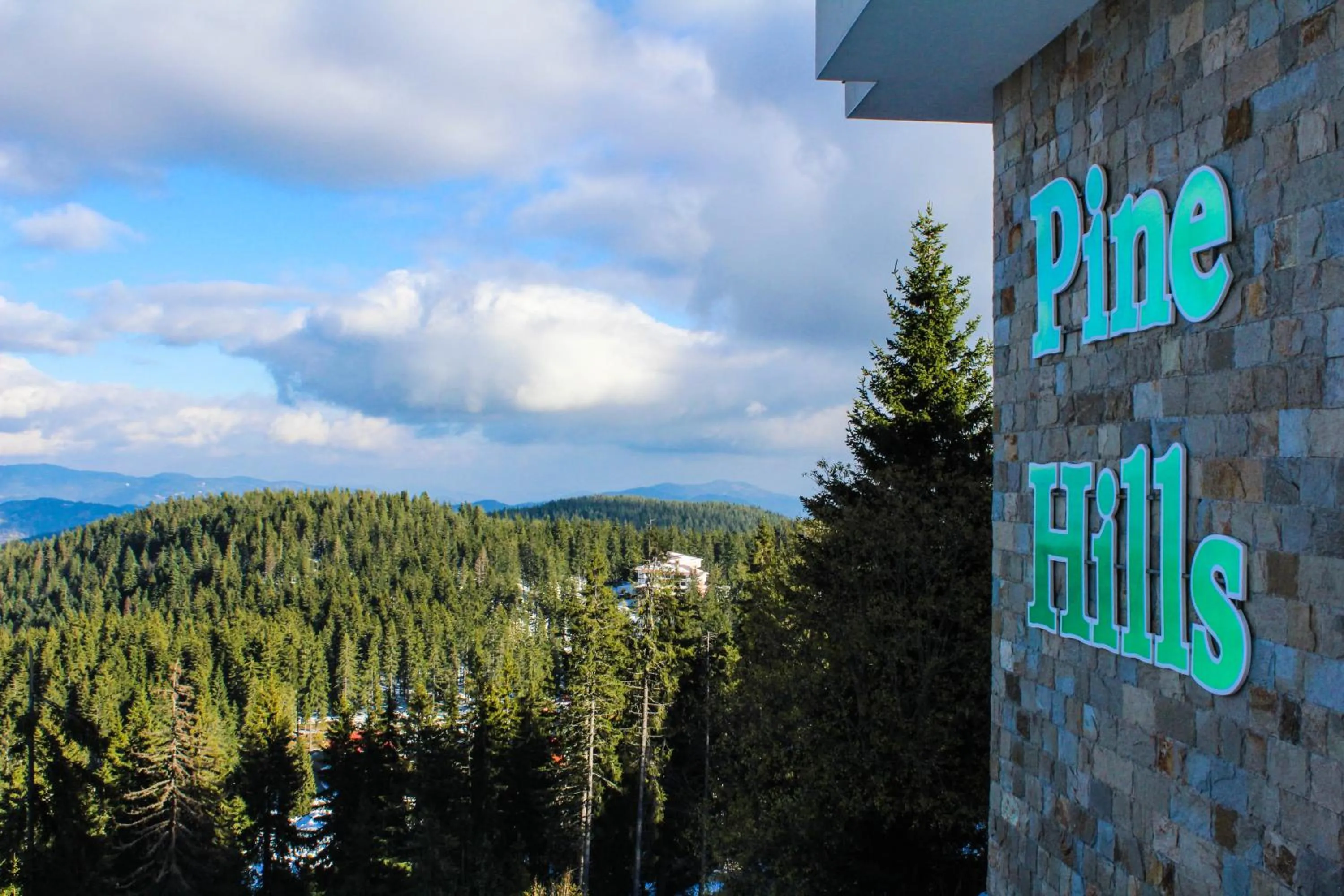 Day in Aparthotel Pine Hills Pamporovo