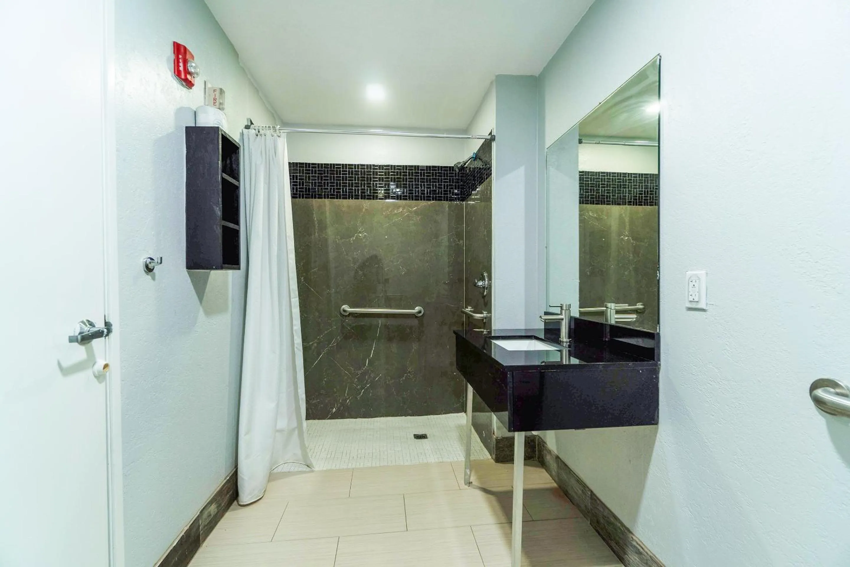 Bathroom in Xpress Inn & Extended Stays
