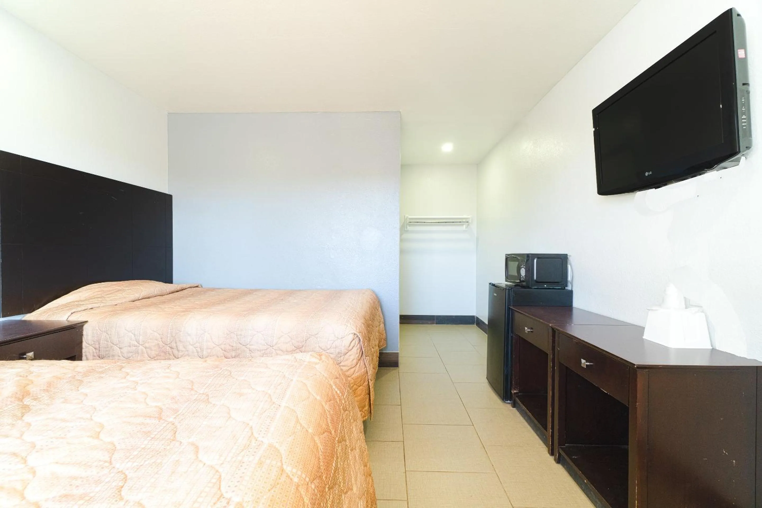 Bedroom, Bed in Xpress Inn & Extended Stays