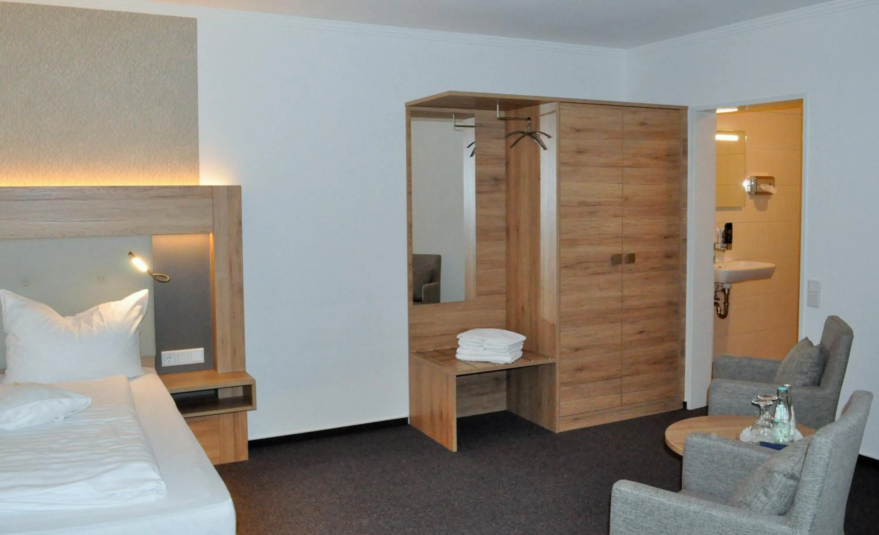 Photo of the whole room, Bed in Hotel Restaurant Große Teichsmühle