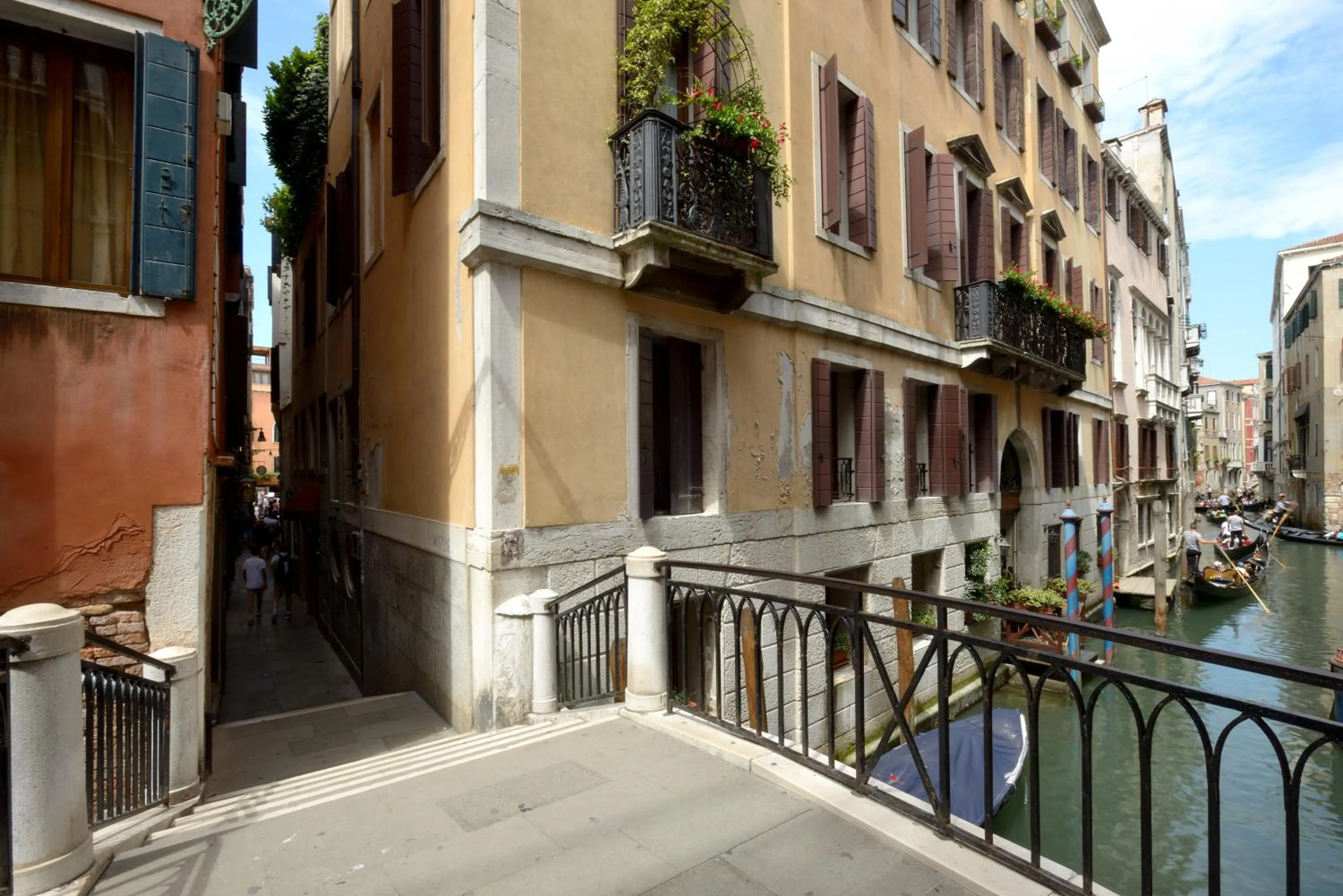 Nearby landmark in Residence La Fenice