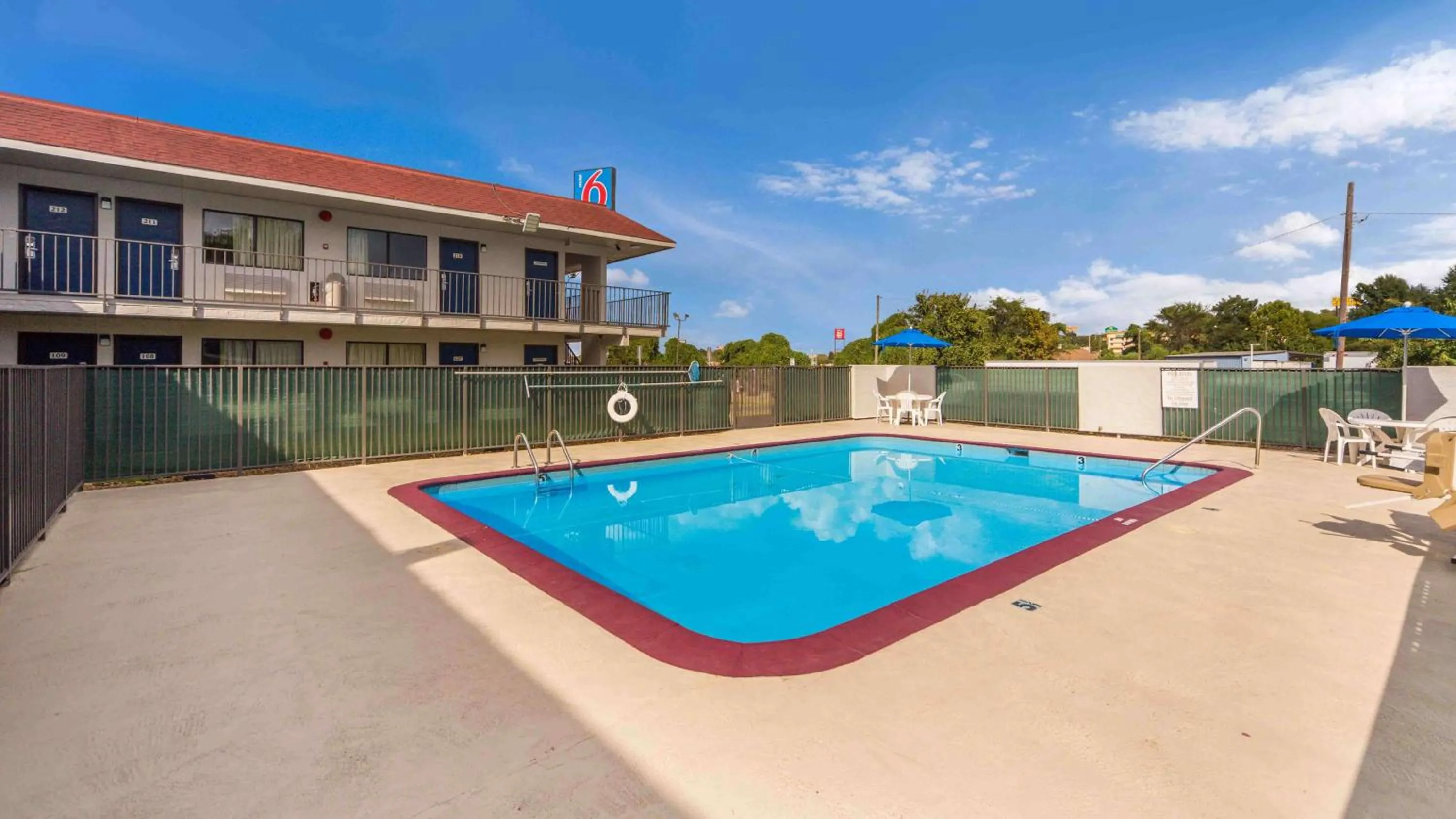 Pool view in Motel 6-Meridian, MS