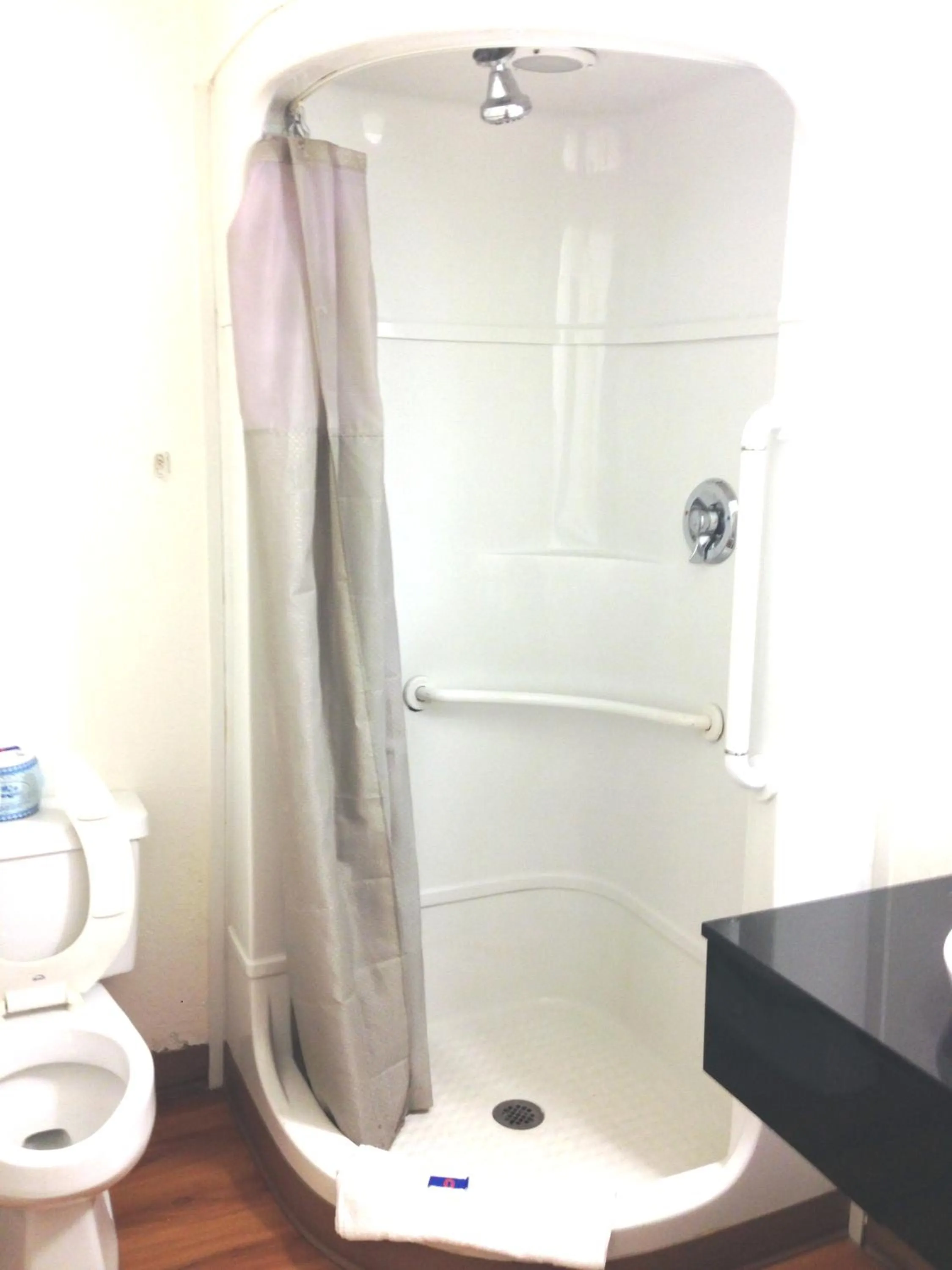 Shower in Motel 6-Bessemer, AL - Birmingham