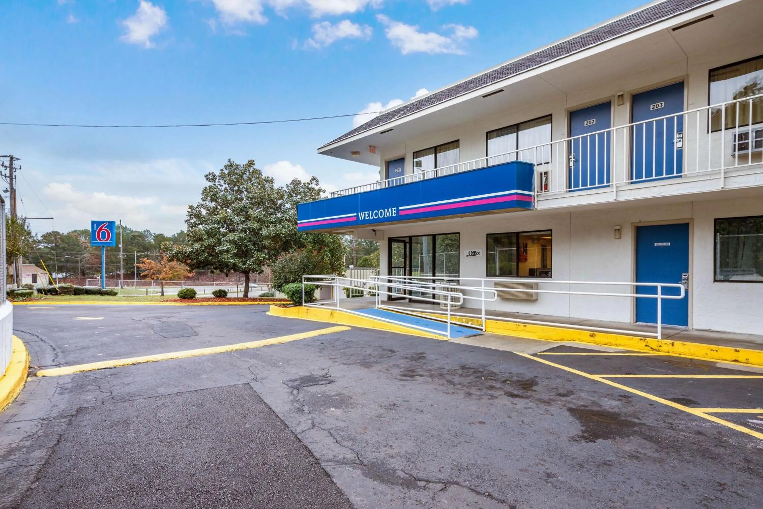 Property building in Motel 6-Bessemer, AL - Birmingham