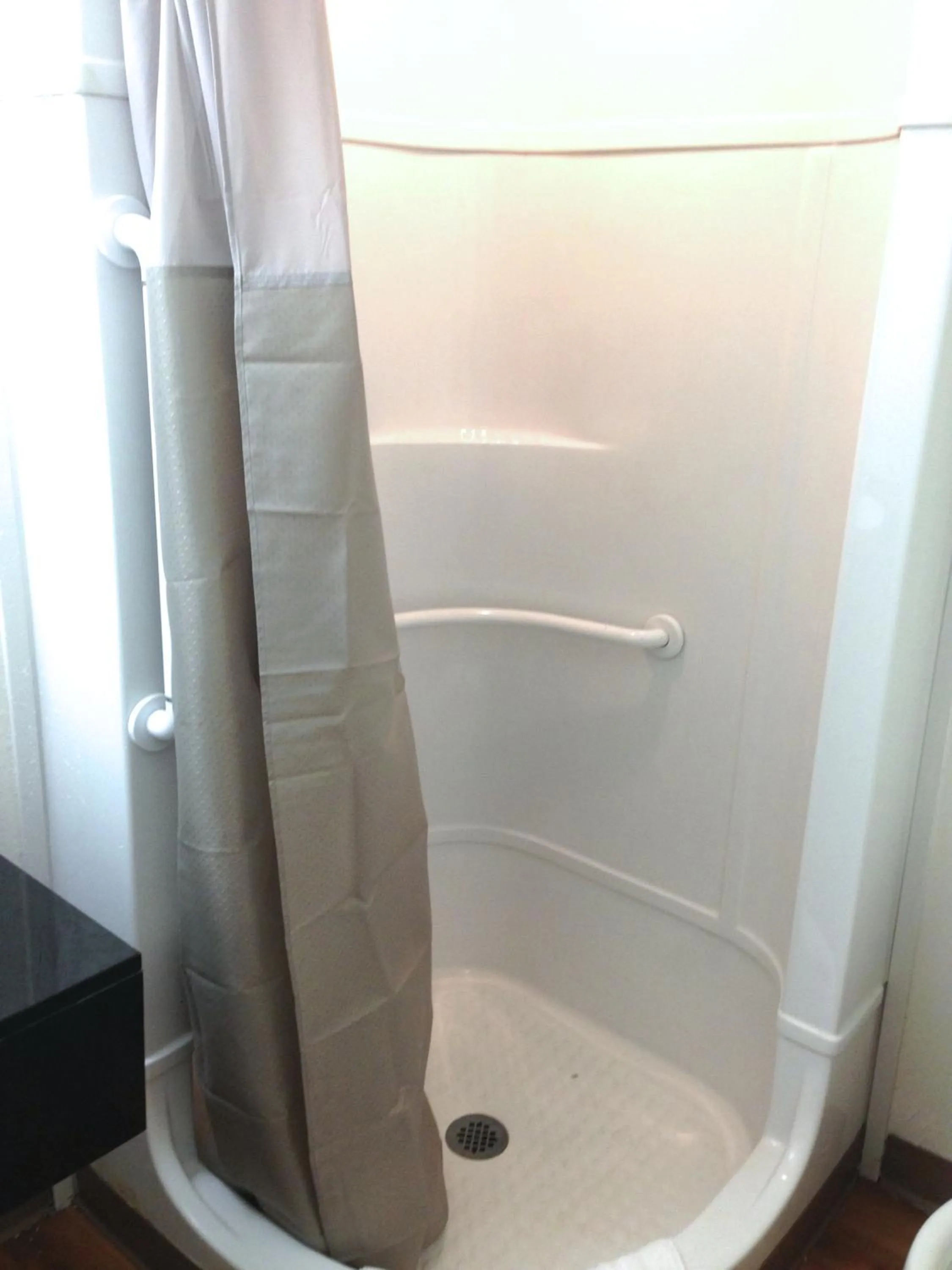 Shower in Motel 6-Bessemer, AL - Birmingham