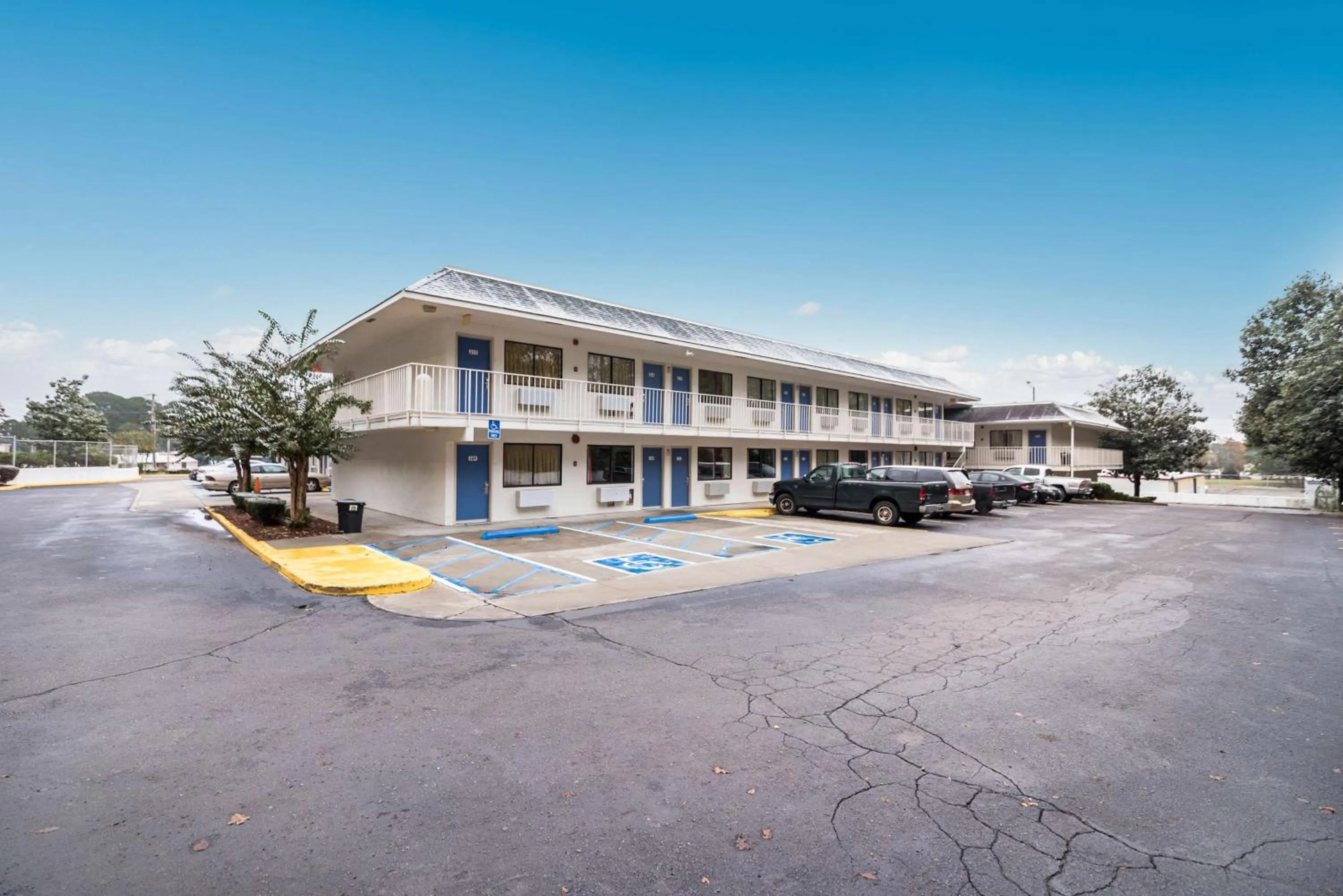 Property building in Motel 6-Bessemer, AL - Birmingham