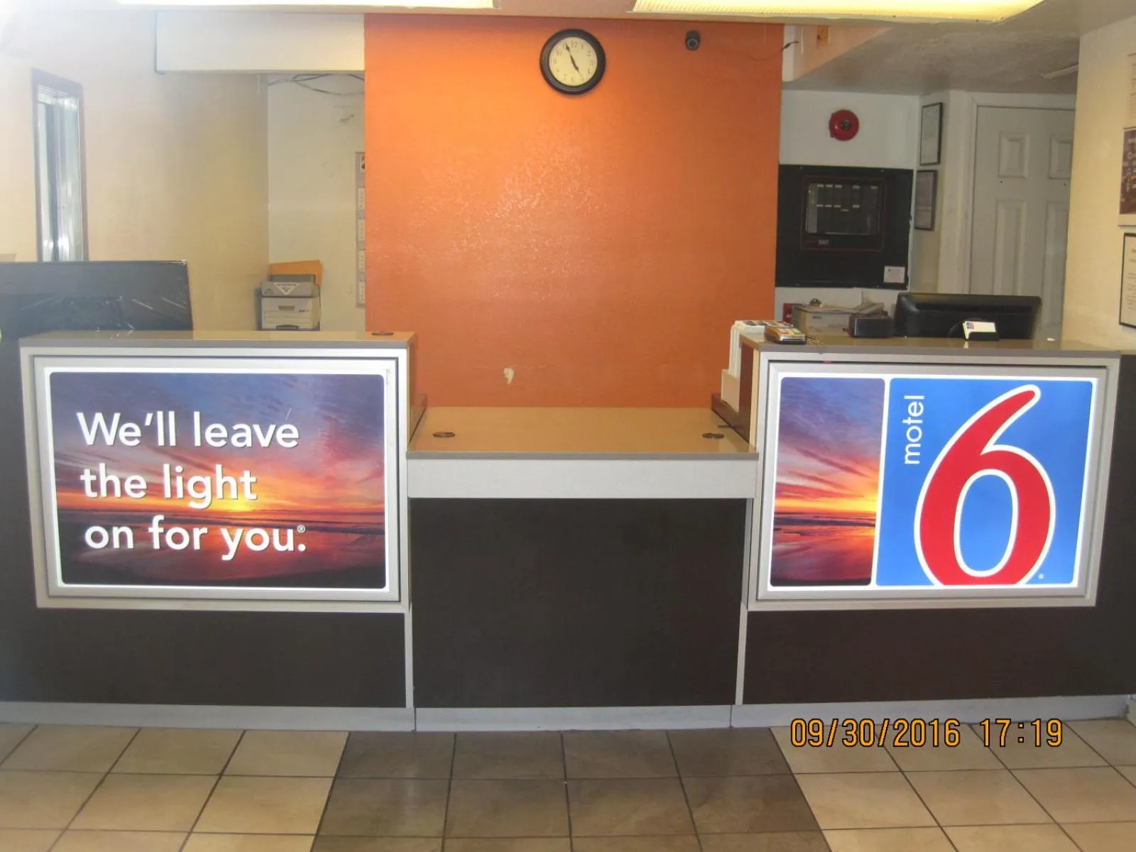 Lobby or reception in Motel 6-Bessemer, AL - Birmingham