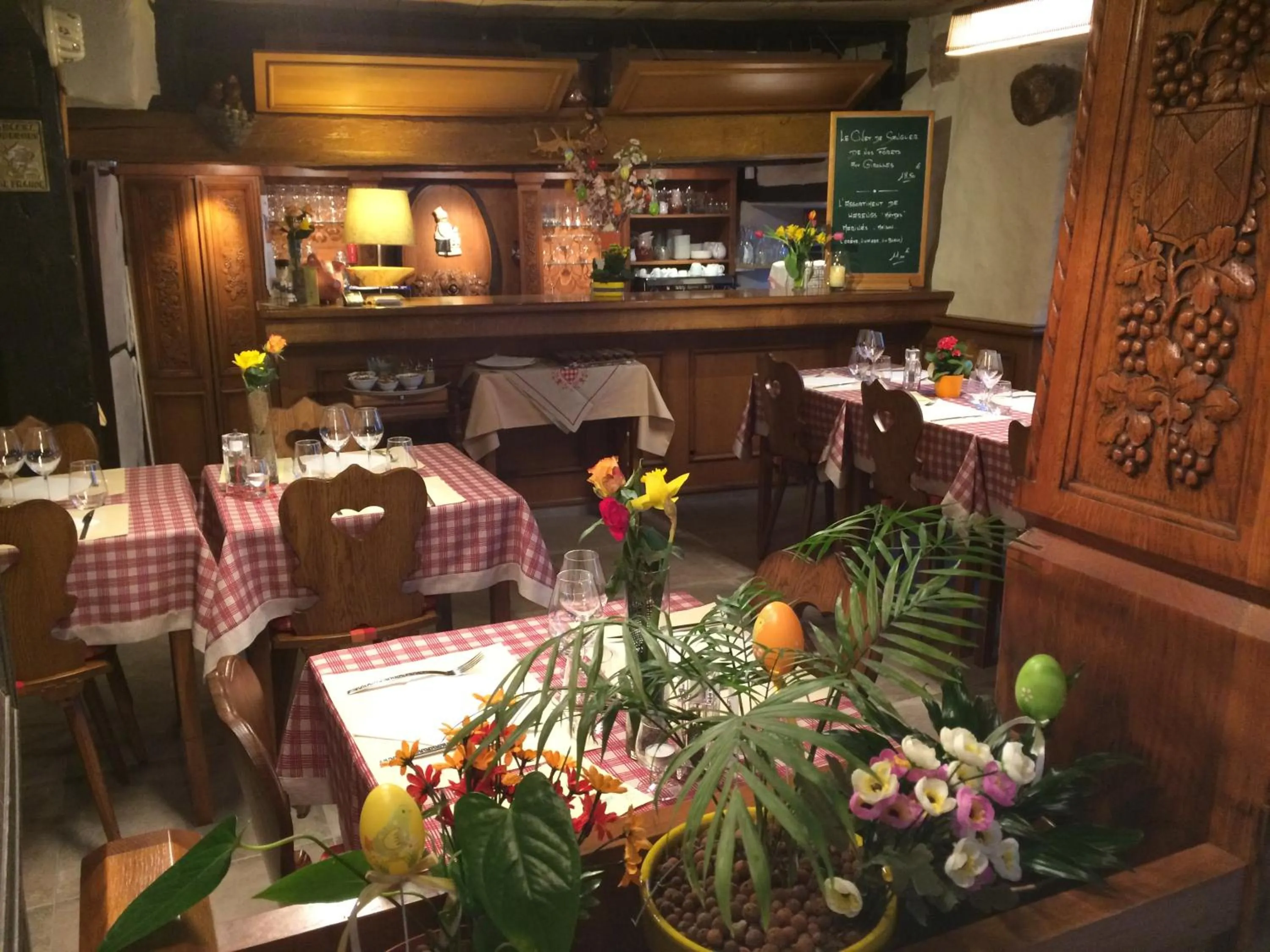 Restaurant/places to eat in Auberge des Trois Châteaux