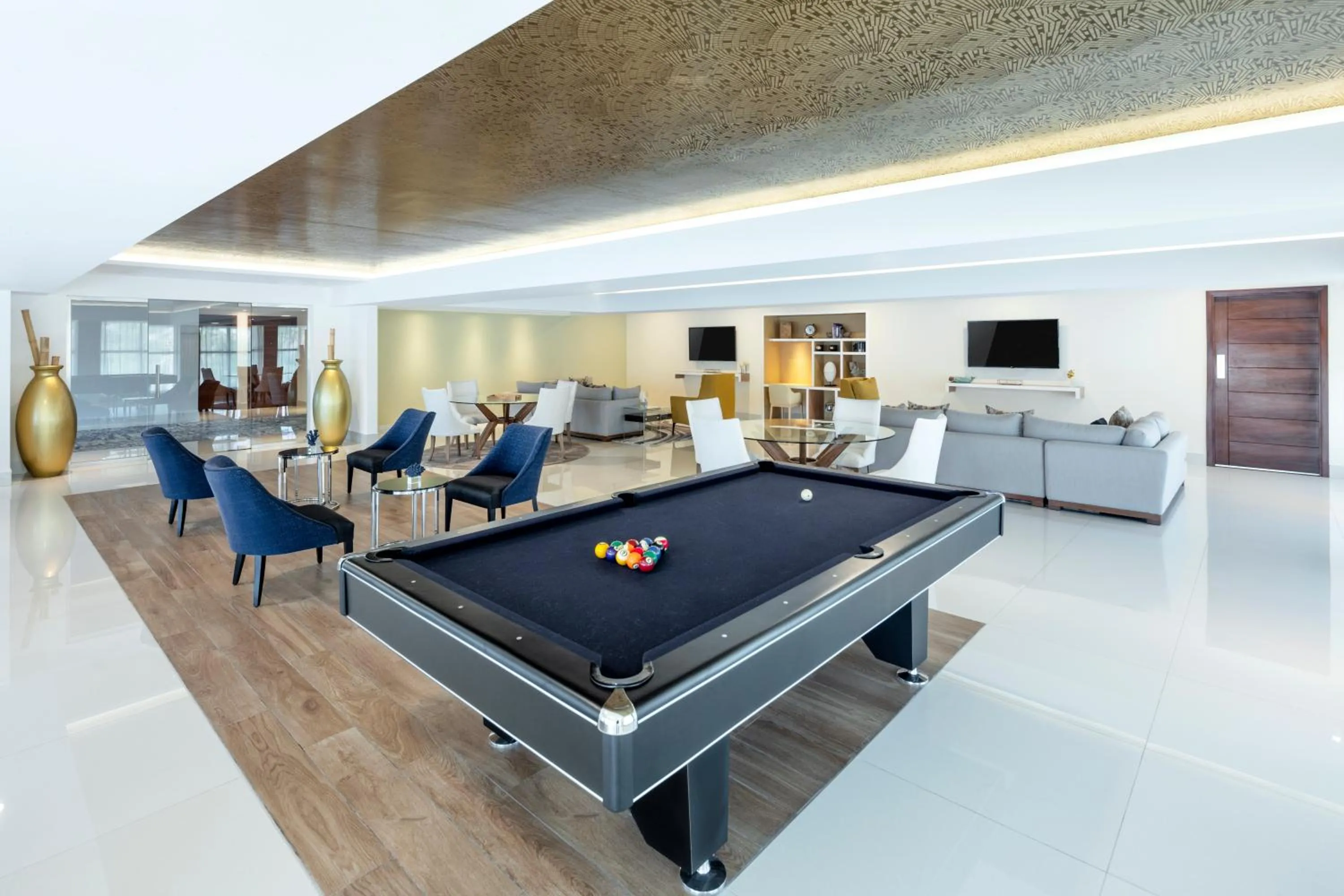Billiard in Garza Blanca Resort & Spa Los Cabos
