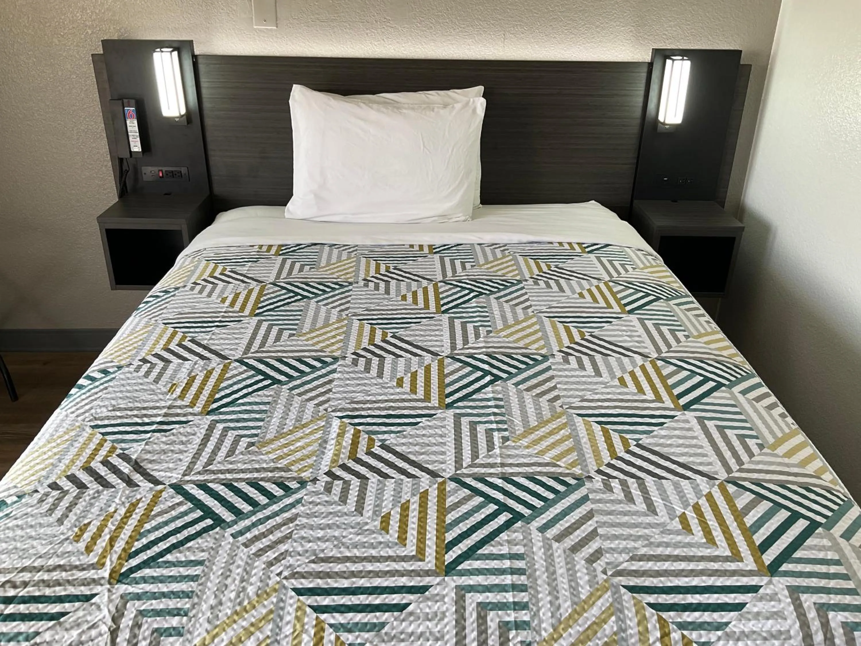 Bedroom, Bed in Motel 6-Odessa, TX