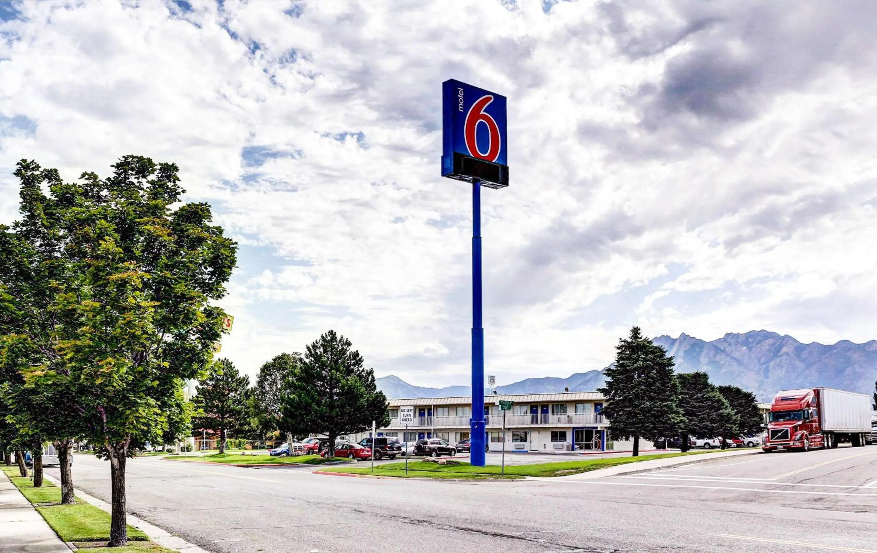 Property building in Motel 6-Midvale, UT - Salt Lake City South