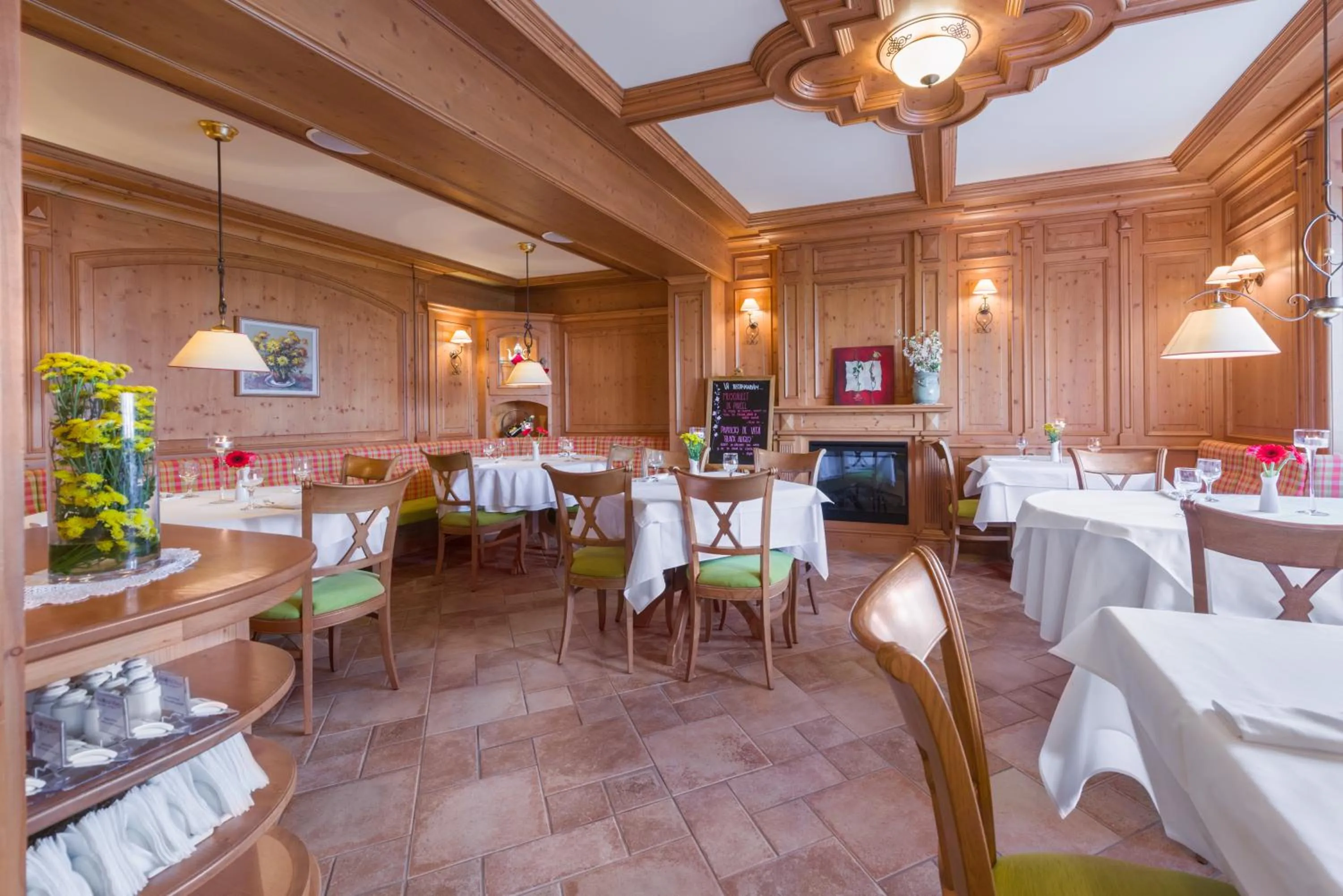 Restaurant/places to eat in Hotel Sonnenhof