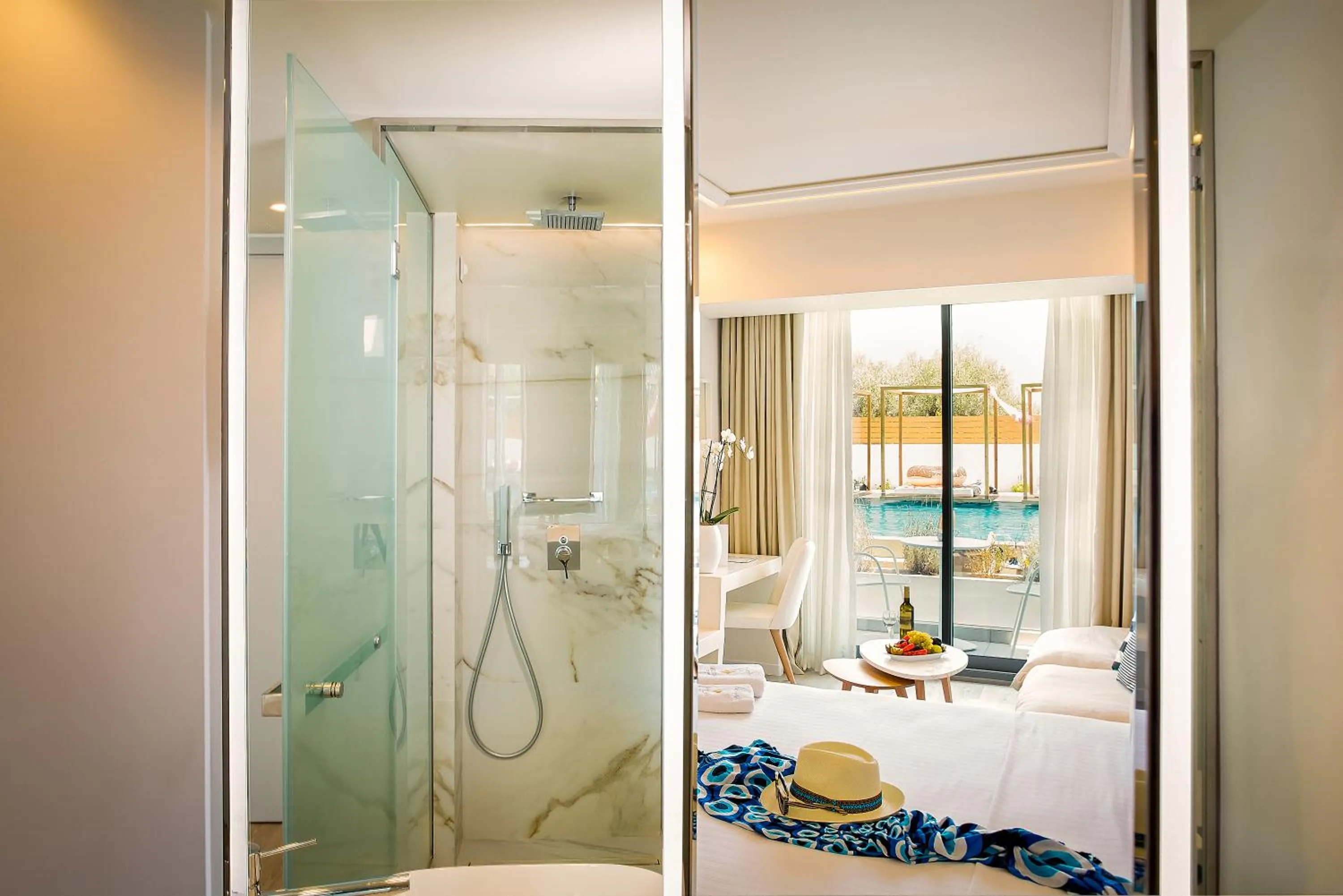 Shower in Samian Mare Hotel, Suites & Spa