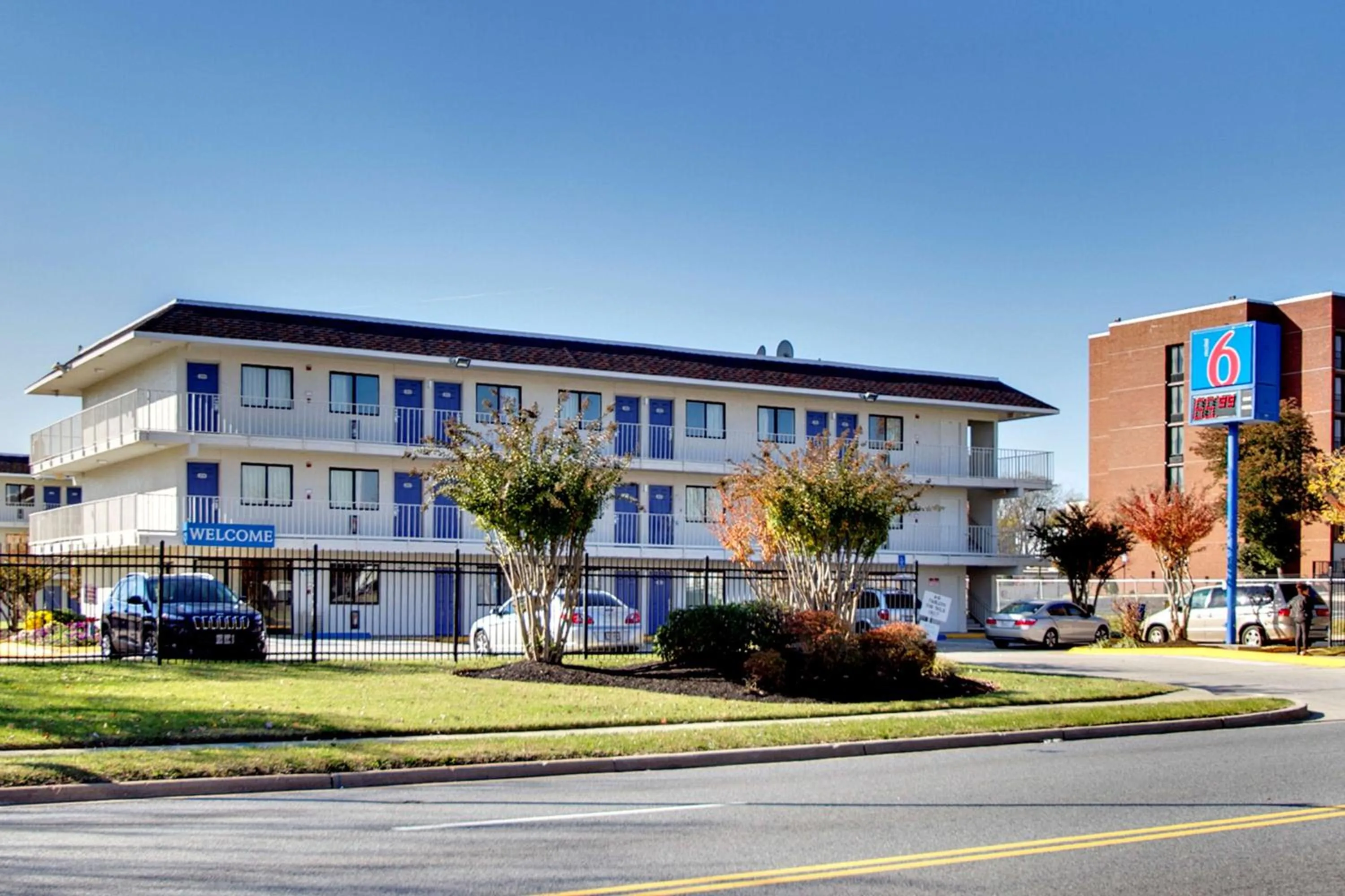Property building in Motel 6 Capitol Heights, MD - Washington
