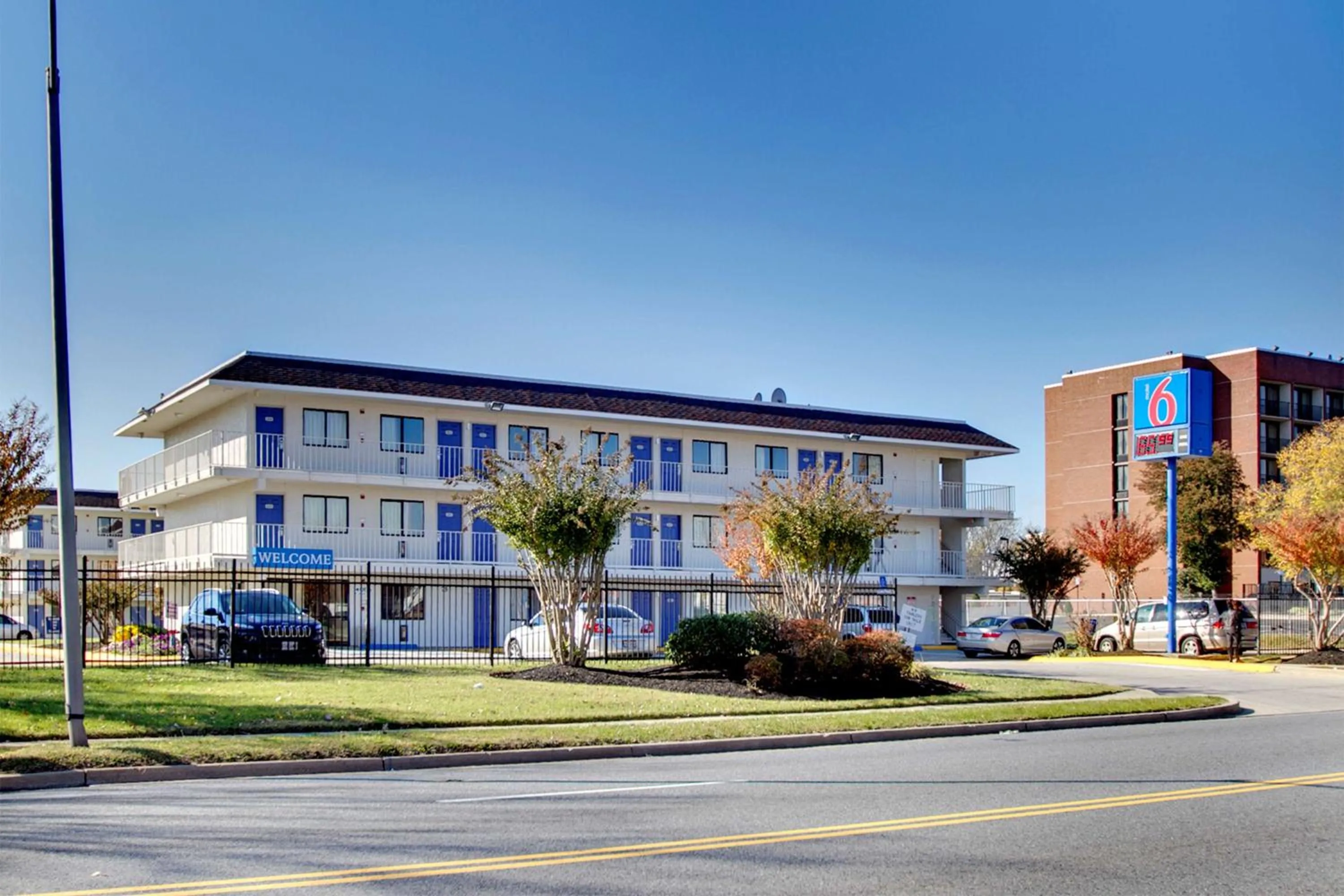 Property building in Motel 6 Capitol Heights, MD - Washington