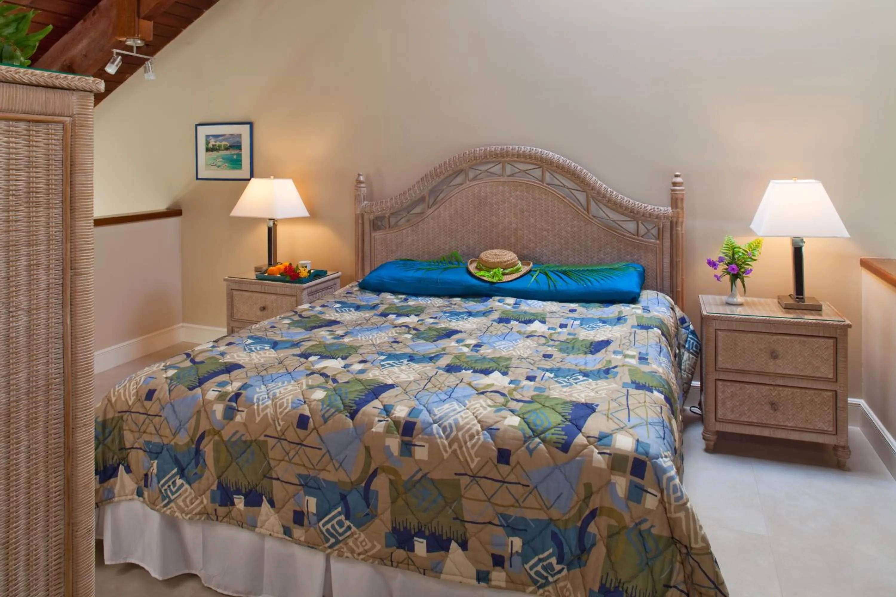 Bedroom, Bed in Gallows Point Resort