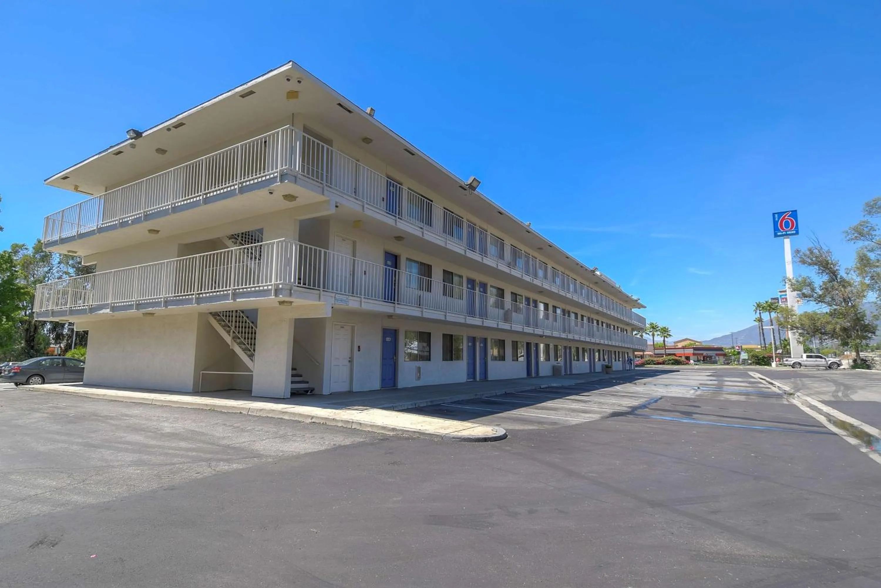 Property building in Motel 6-San Bernardino, CA - North