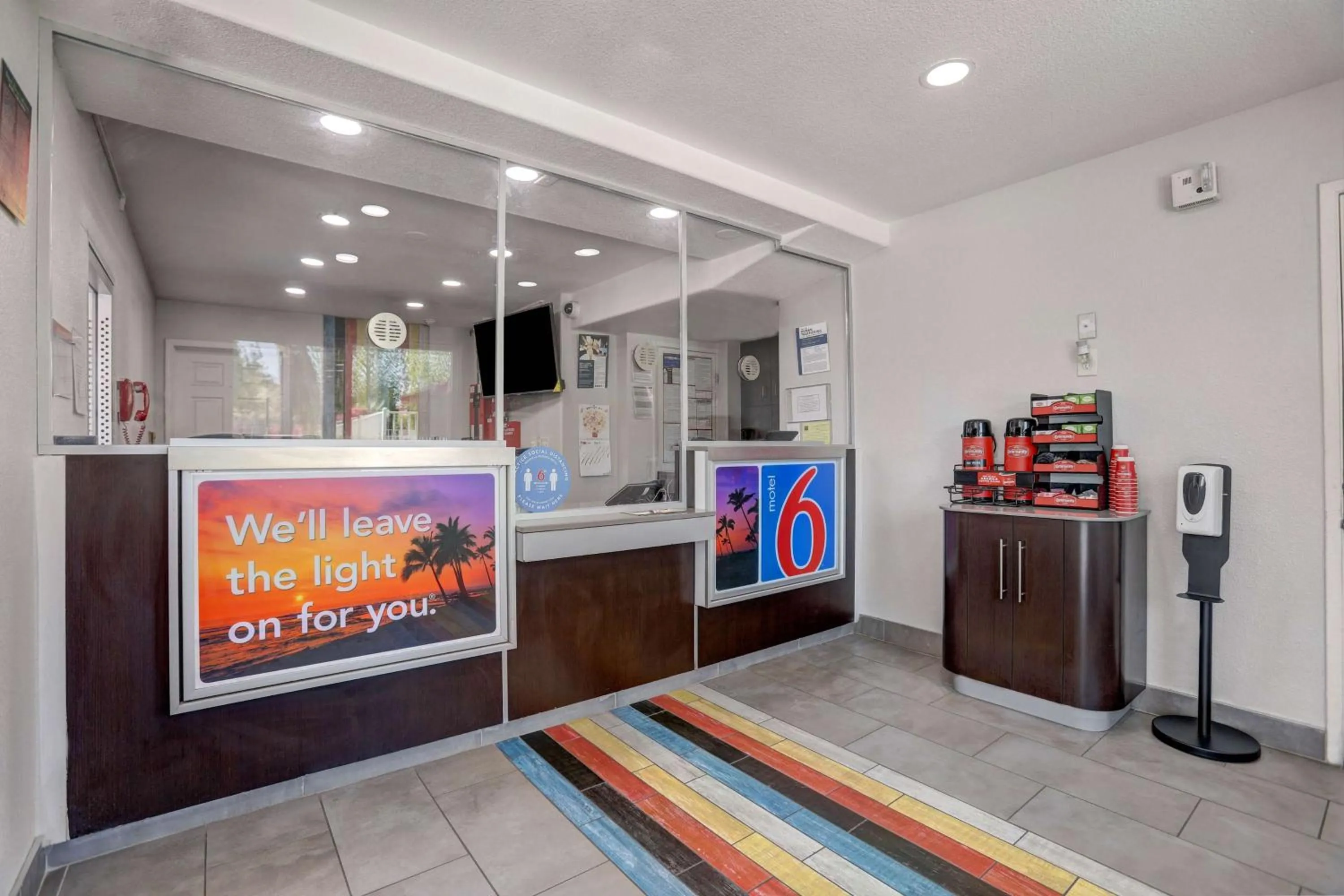 Lobby or reception in Motel 6-San Bernardino, CA - North