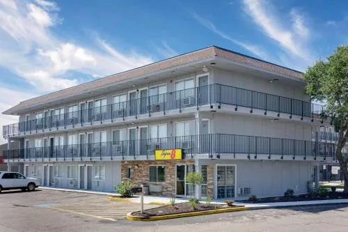 Super 8 by Wyndham Florence