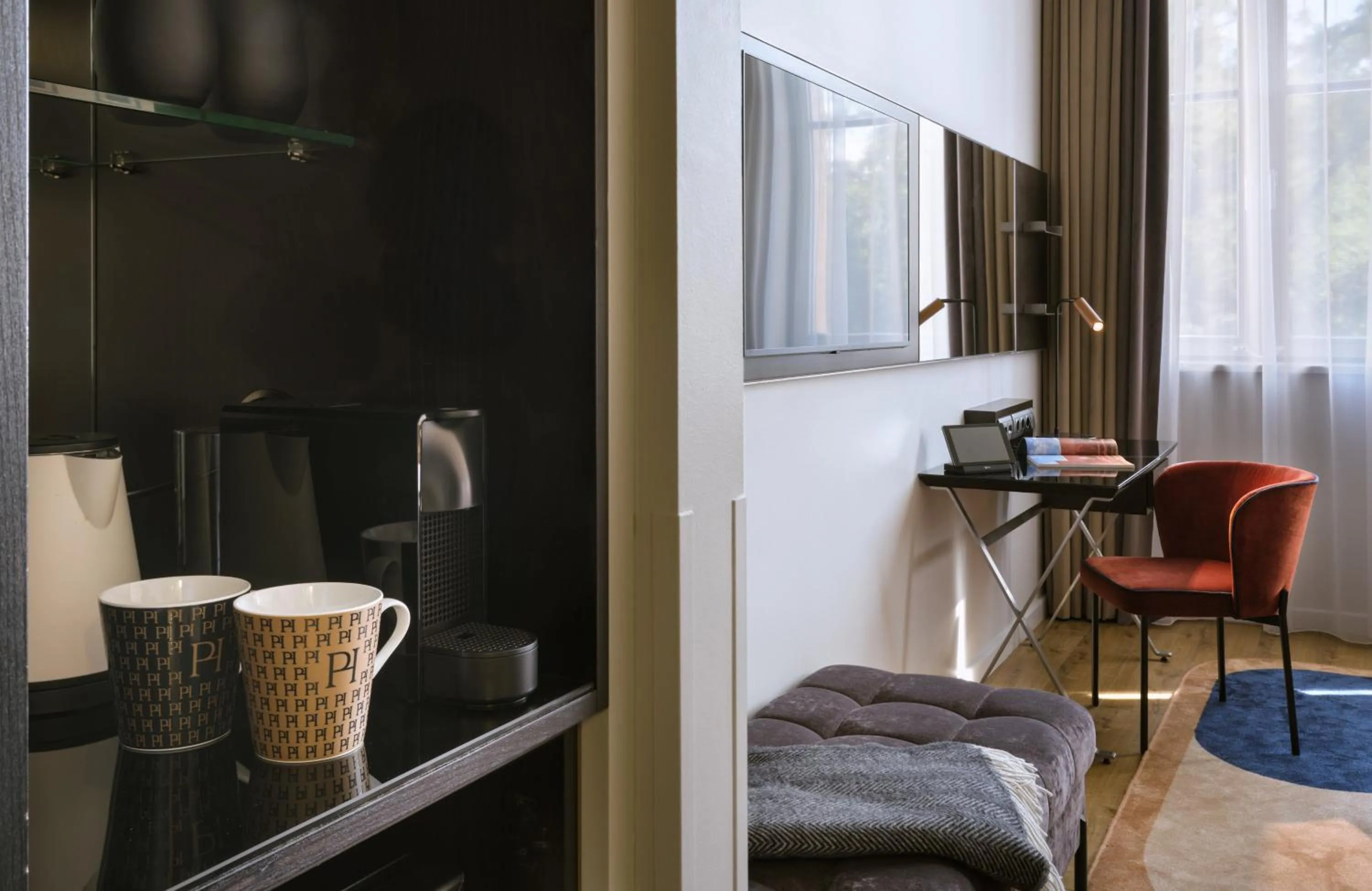 Bedroom in The Posthouse Berlin Potsdamer Platz- Leonardo Limited Edition