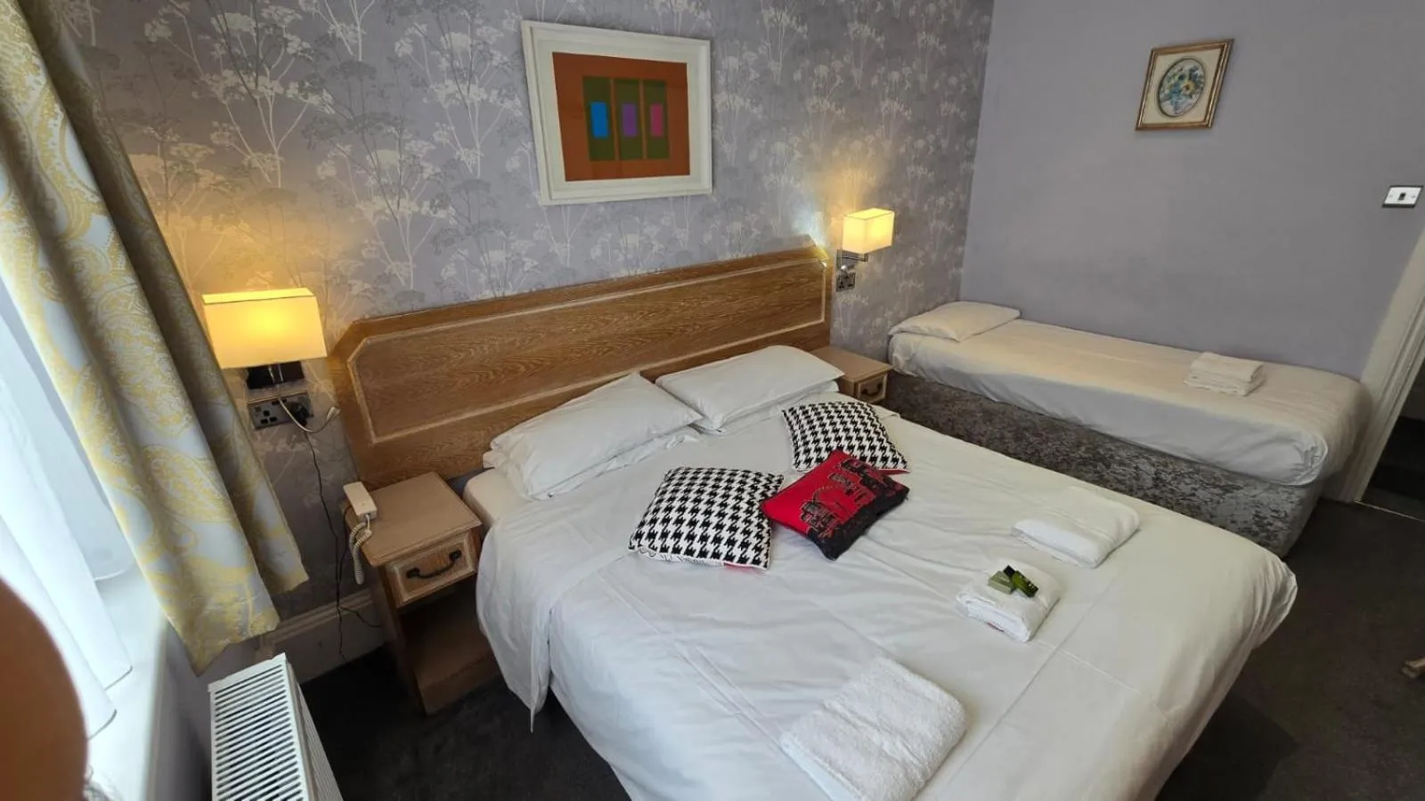 Bed in Admiral Hotel at Park Avenue