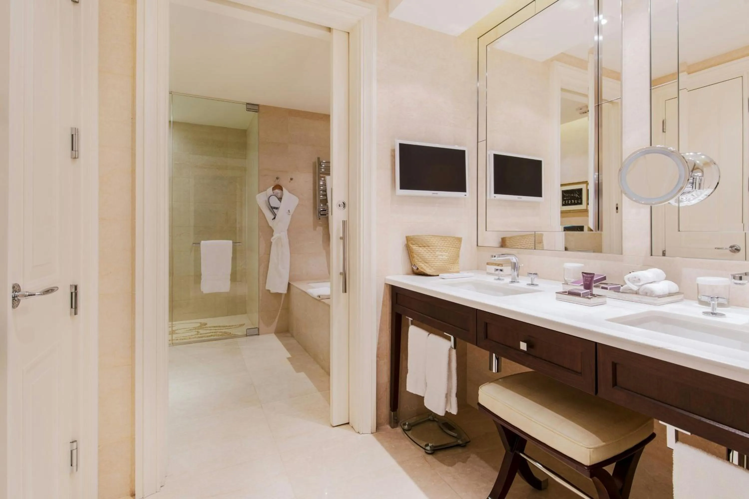 Bathroom in The Ritz-Carlton, Montreal
