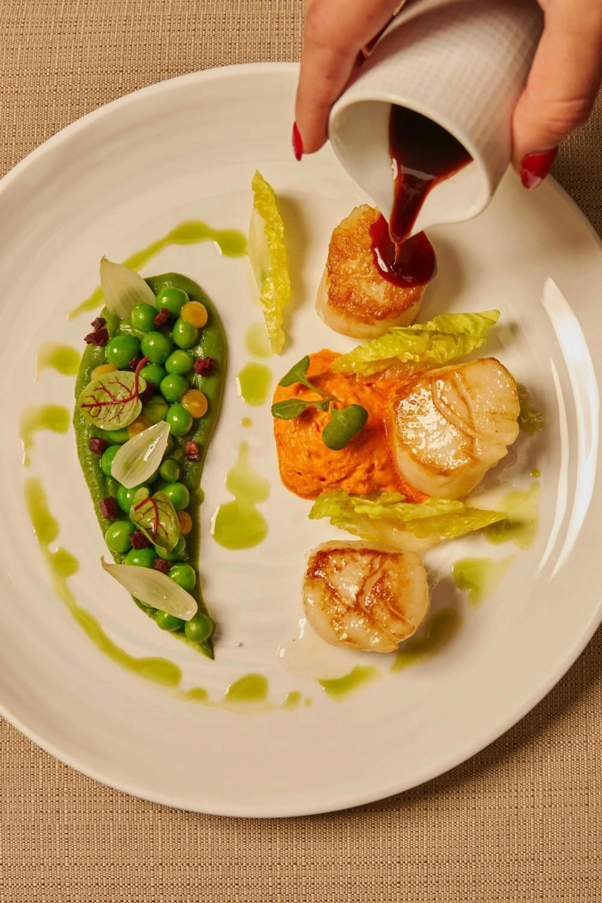 Restaurant/places to eat in The Ritz-Carlton, Montreal