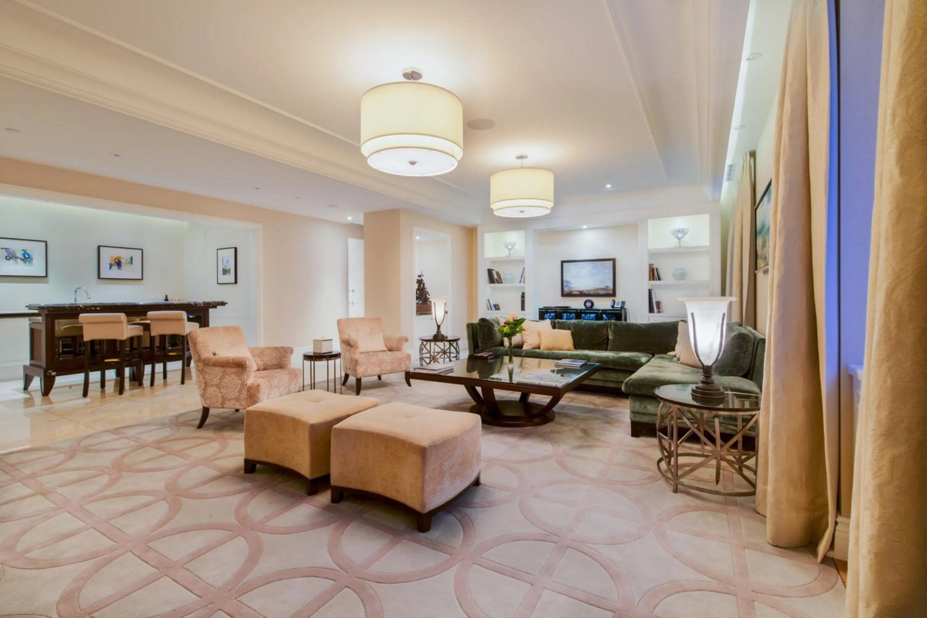 Bedroom in The Ritz-Carlton, Montreal