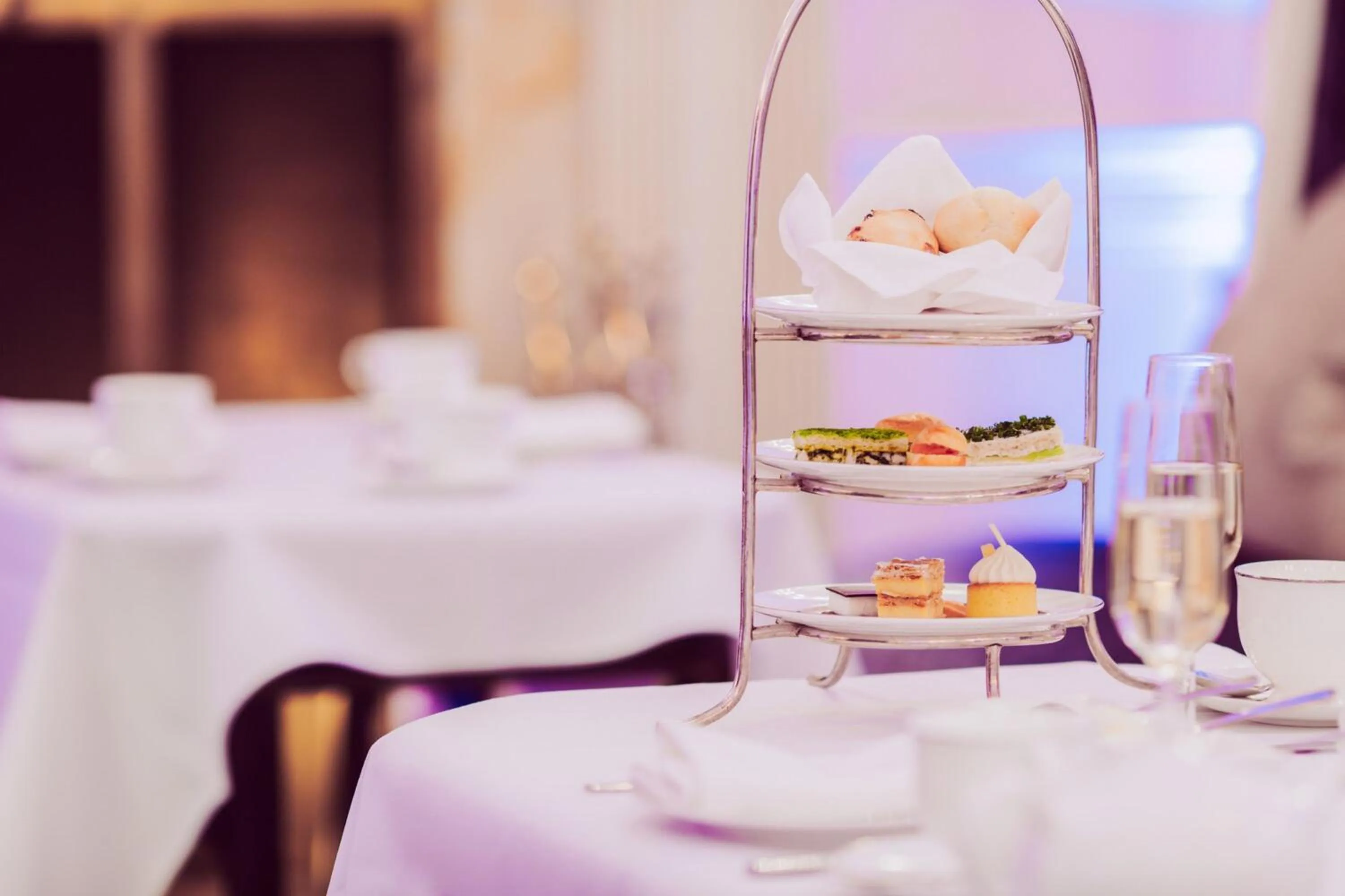 Restaurant/places to eat in The Ritz-Carlton, Montreal