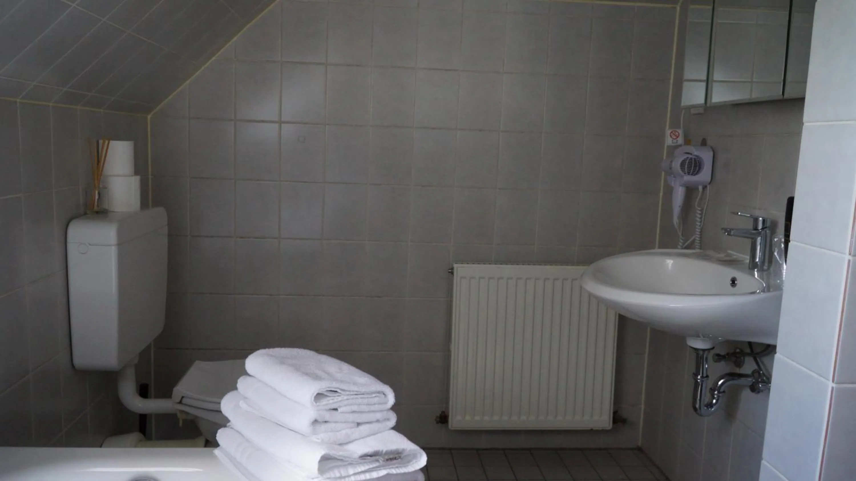 Bathroom in Hotel Specht by Trotmannia