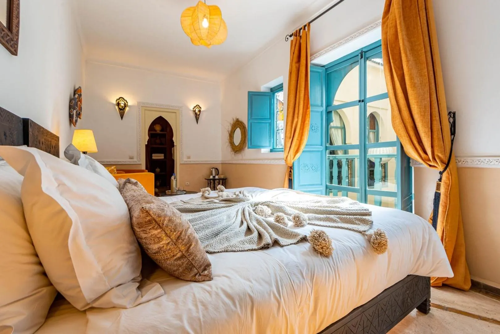 Bed in Riad L'orange Bleue