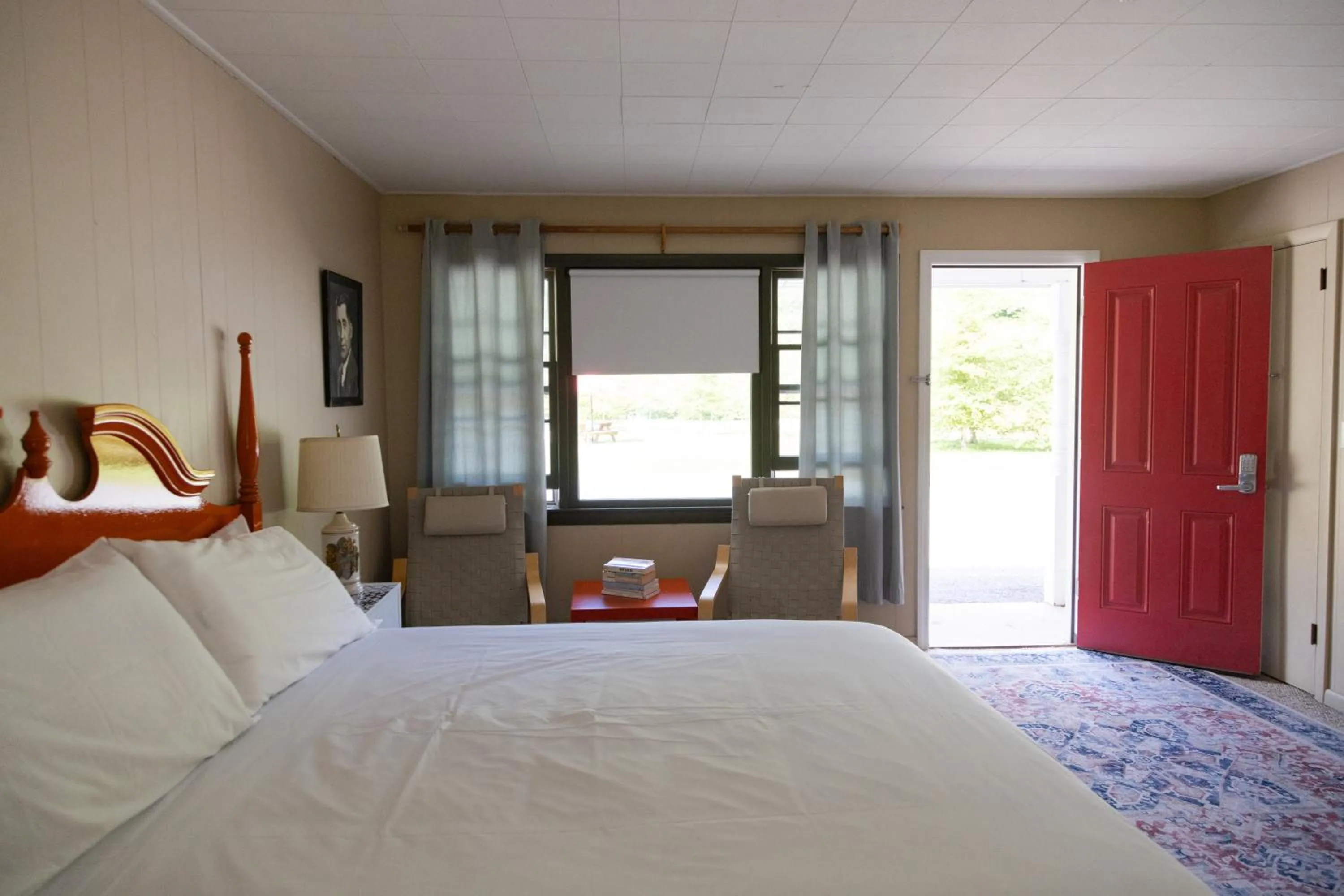 Bedroom, Bed in The Little Lion