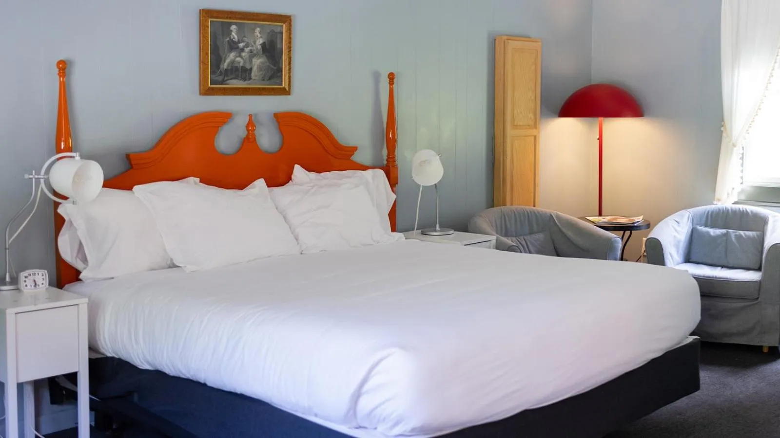 Bedroom, Bed in The Little Lion