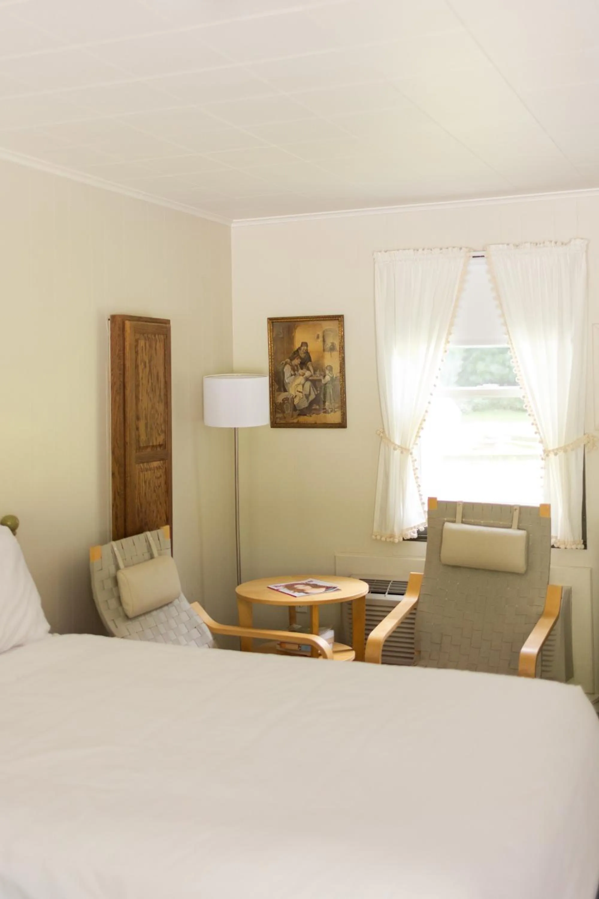 Seating area, Bed in The Little Lion