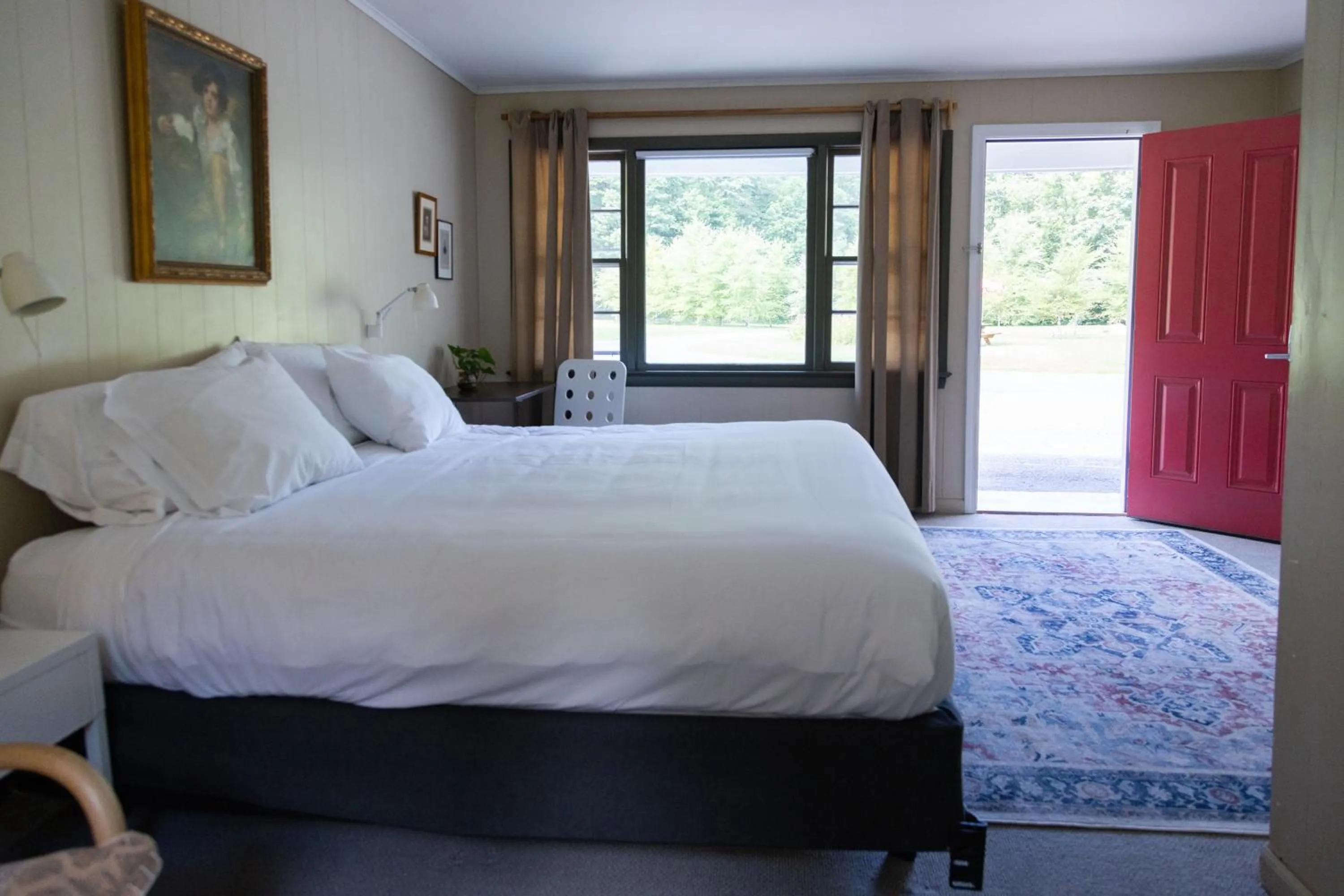 Bedroom, Bed in The Little Lion