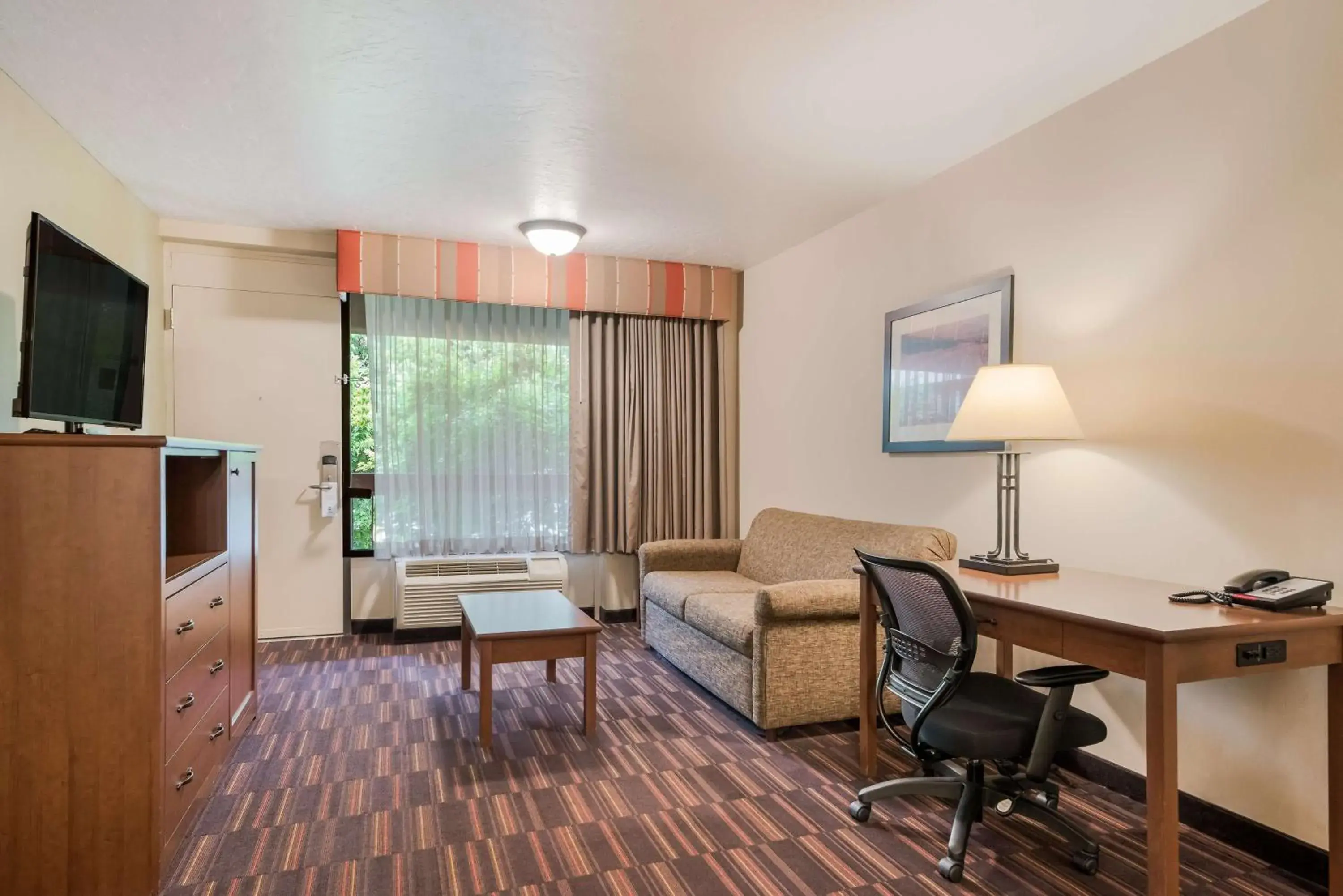 Deluxe King Suite with Sitting Area - Non Smoking in Best Western Town and Country Inn Deluxe King Suite with Sitting Area - Non Smoking in Best Western Town and Country Inn