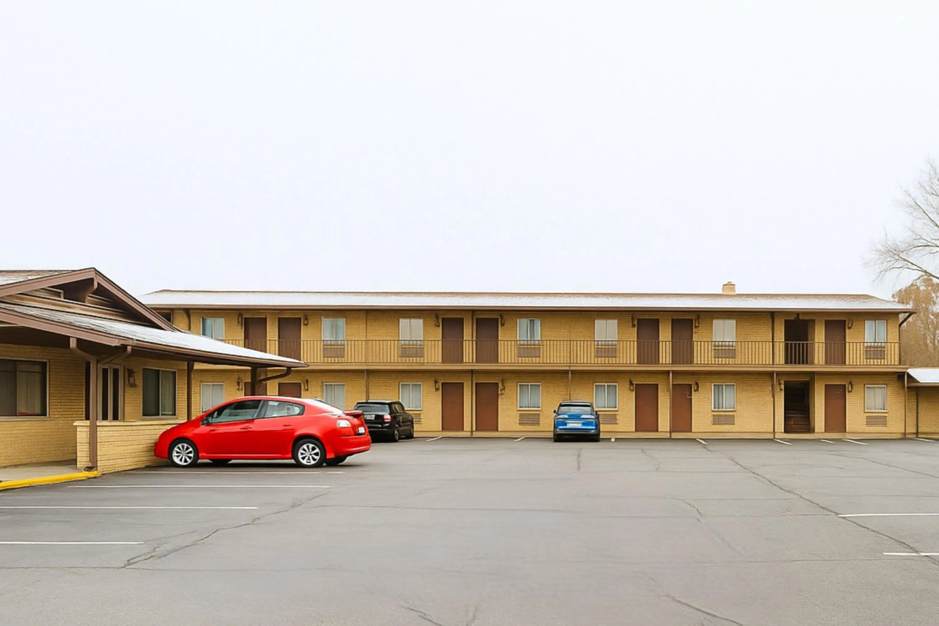 Parking in Capital O Swan Inn Comstock Park