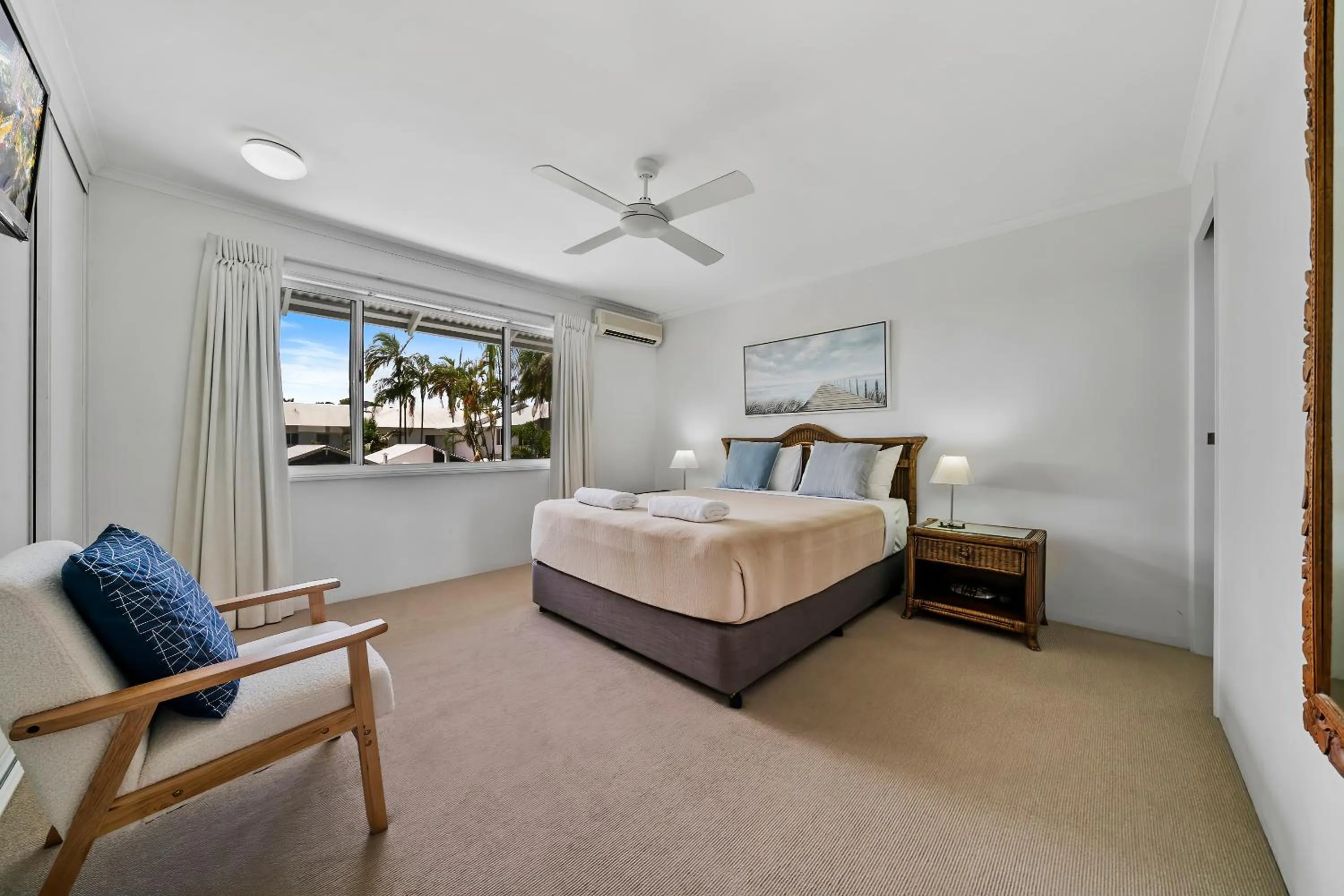 Bedroom, Bed in Coco Bay Resort
